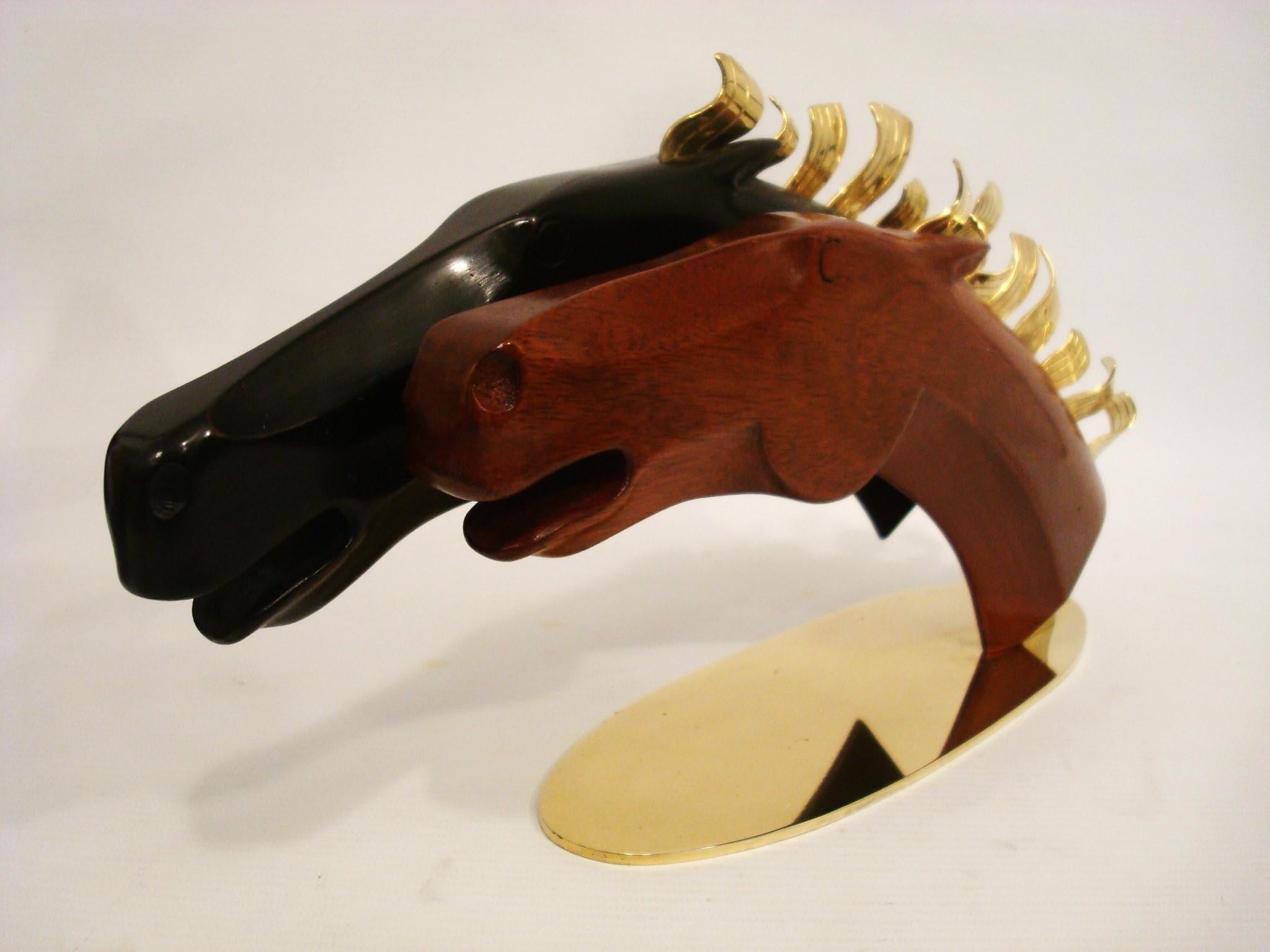 Art Deco / Mid-Century Hagenauer Two Racing Horses Sculpture. Autriche en vente 1