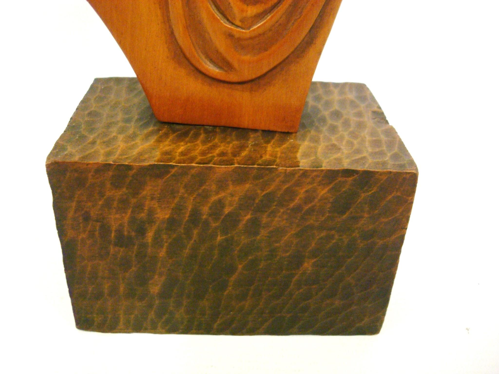 Hand-Carved Art Deco / Mid-Century Sculptural Carved Table Lamp For Sale