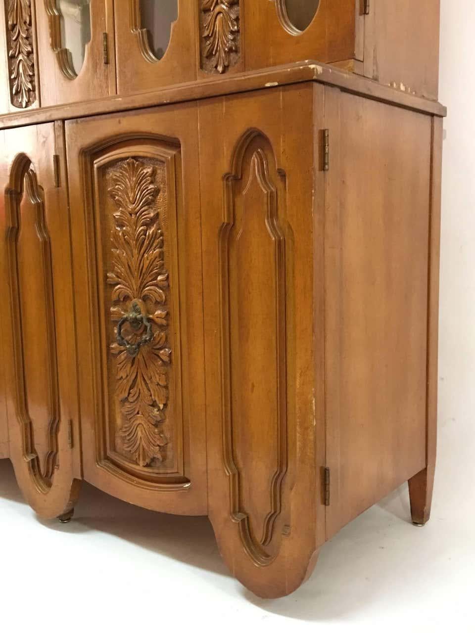 Hollywood Regency Art Deco Mid Century Wood Carved Display China Cabinet