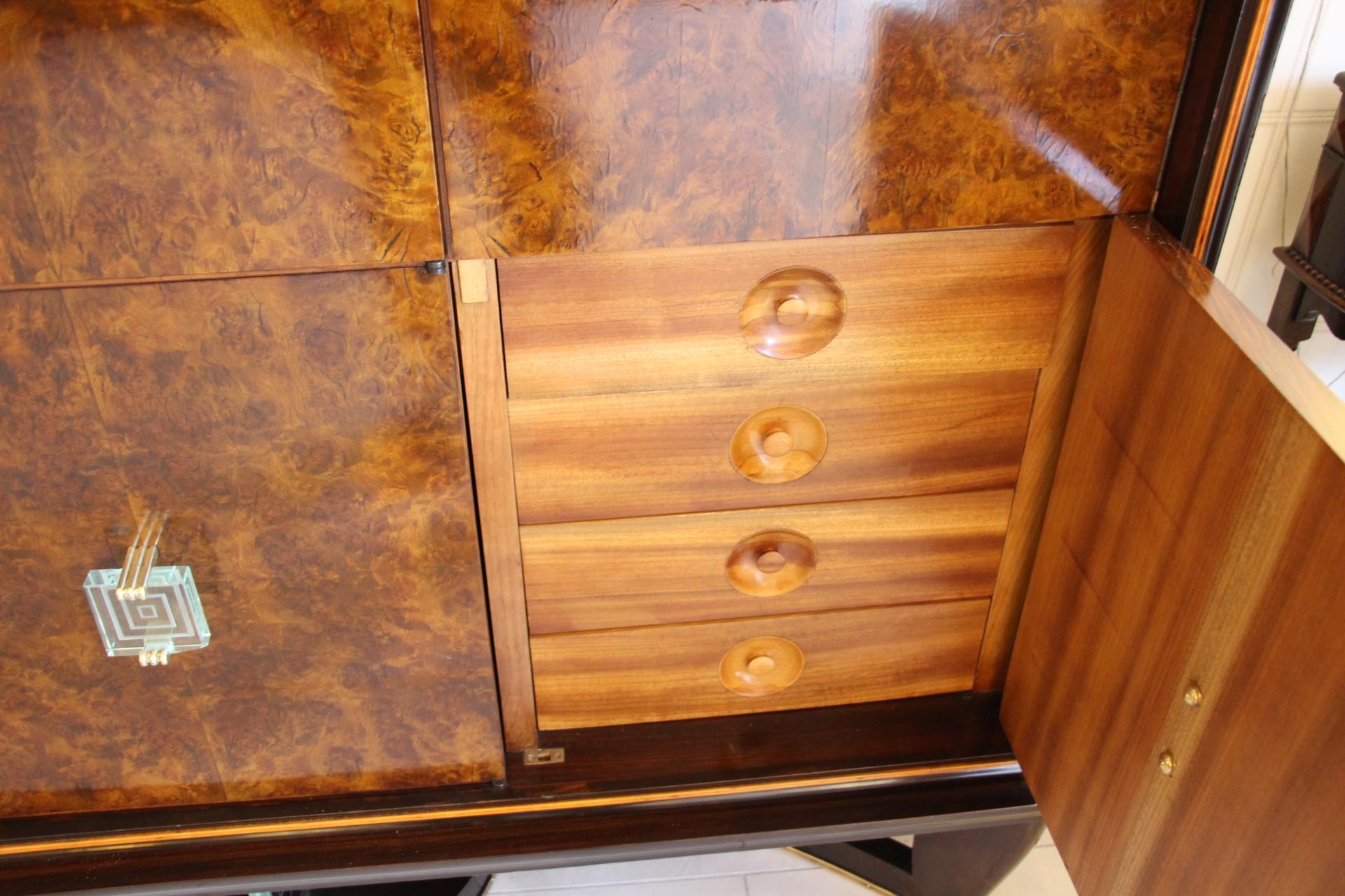 Art Deco Midcentury Cabinet, Dry Bar in the Style of Borsani and Fontana Arte For Sale 4