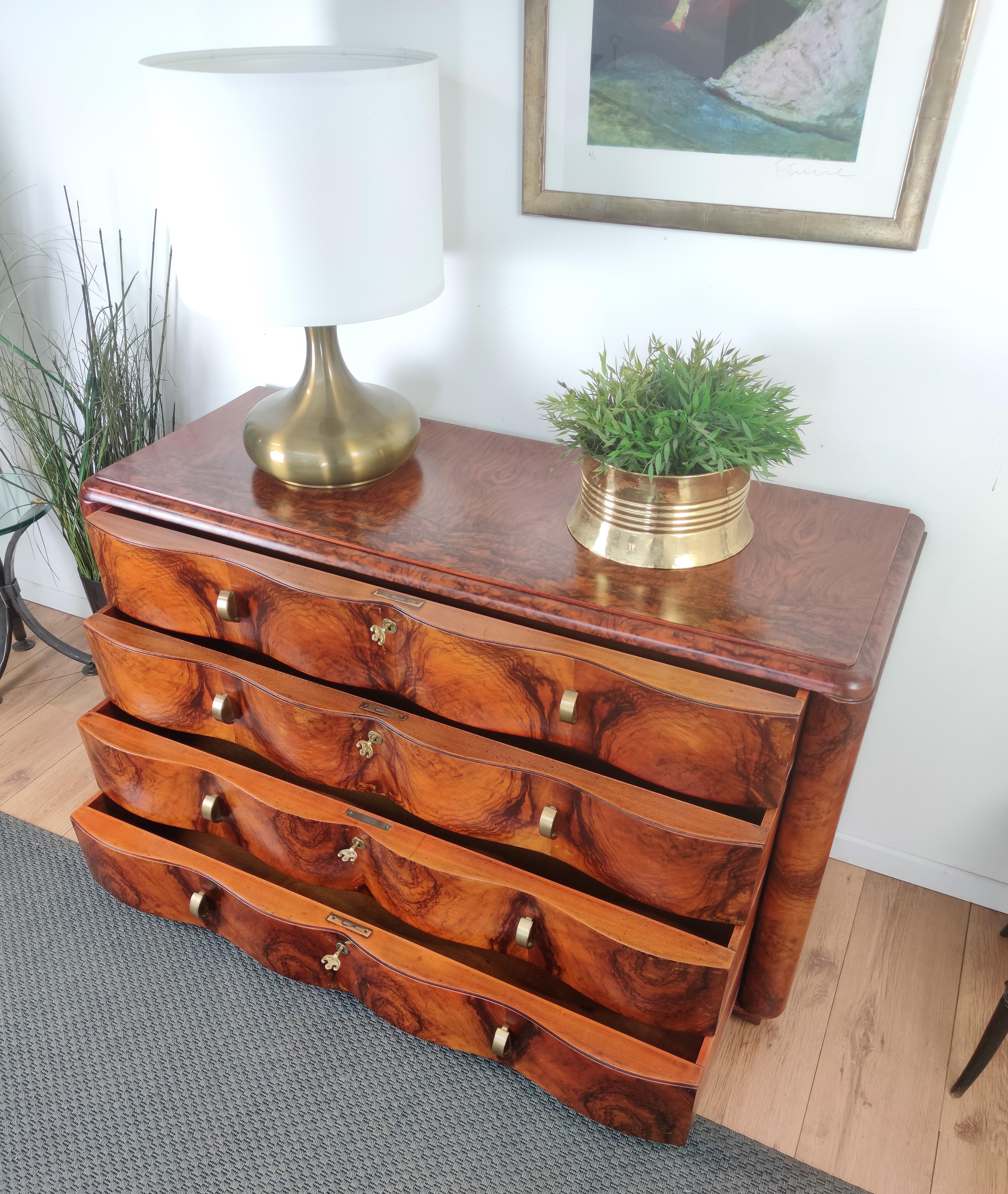 Art Deco Midcentury Regency Italian Walnut Burl & Brass Chest of Drawers In Good Condition In Carimate, Como