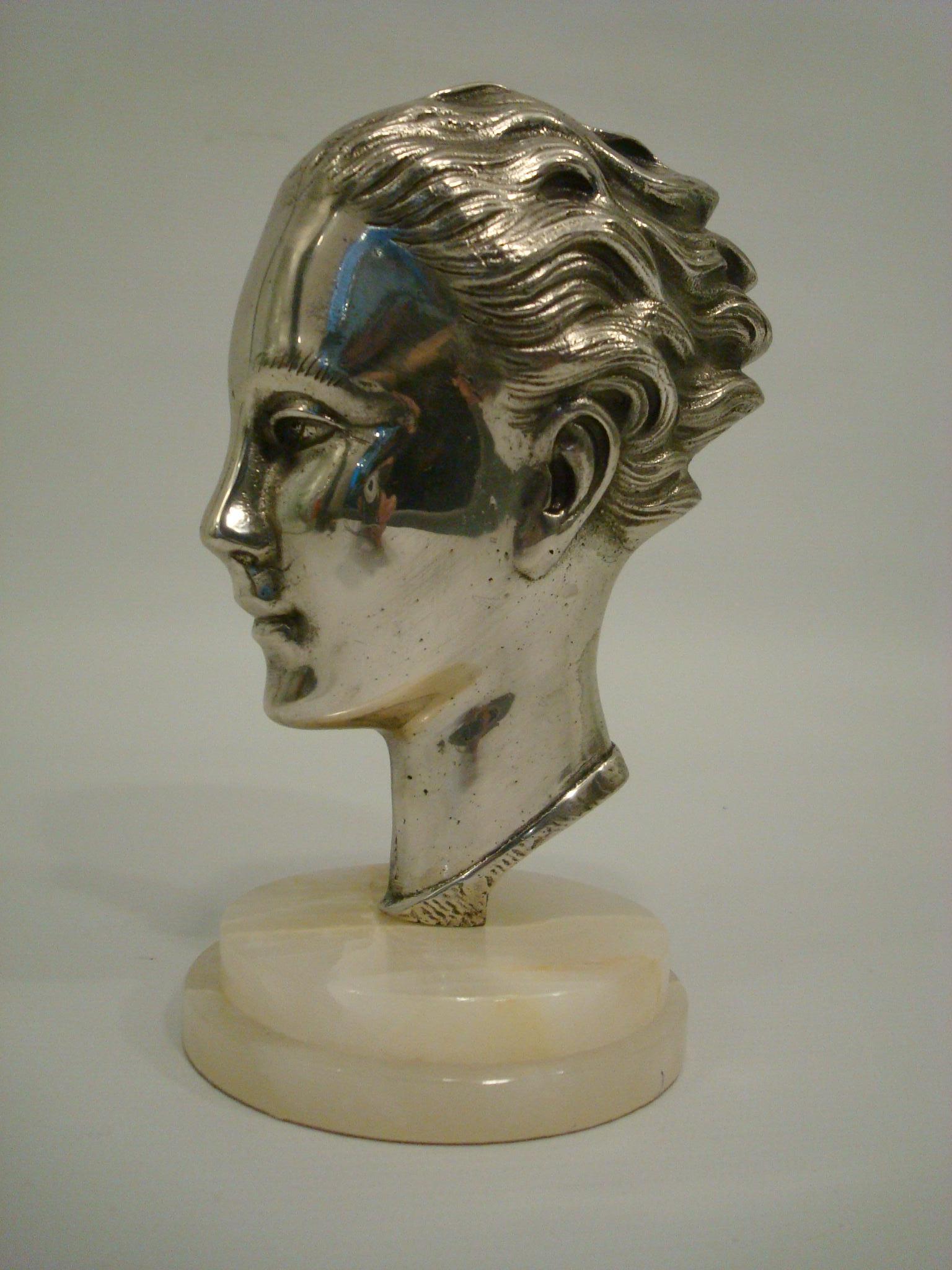 20ième siècle Art Deco / Mid-century Silvered Bronze Bust Sculpture - France 1930's en vente