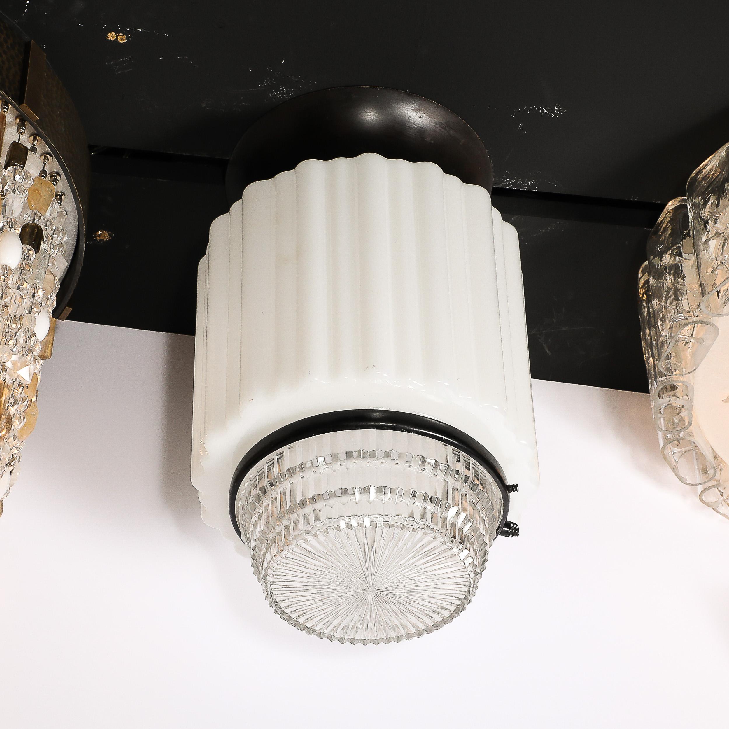 Lampadario ad incasso in vetro lattimo e vetro pressato Art Déco con finiture in bronzo in vendita 4