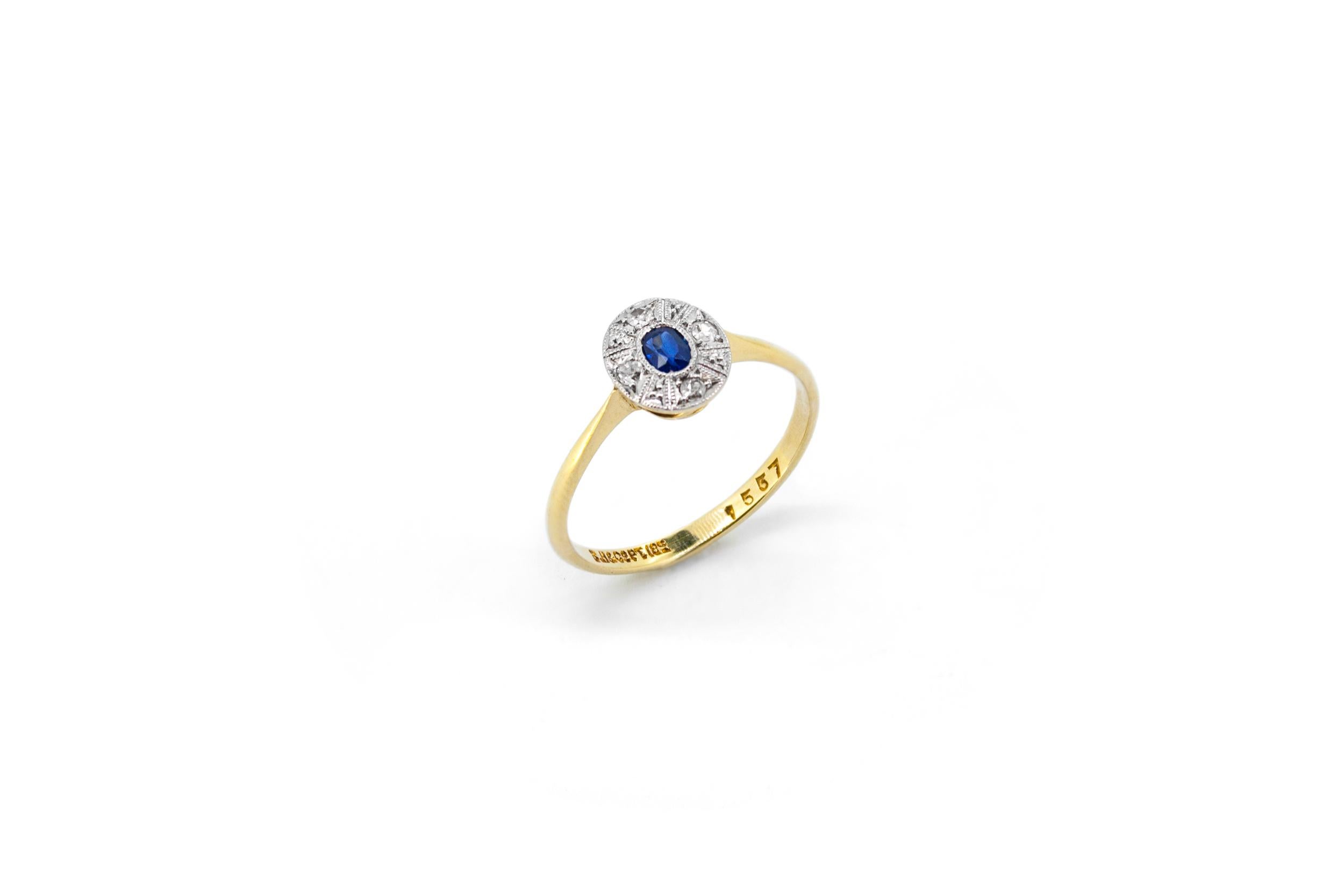 Art Deco Millgrain 18k Saphir & Diamant Cluster-Ring, Millgrain (Ovalschliff) im Angebot