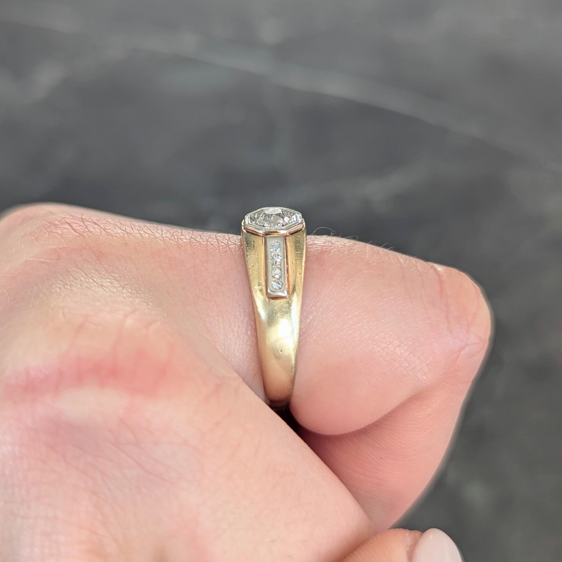 Bague unisexe Art déco en platine et or jaune 15 carats avec diamants taille mine en vente 6
