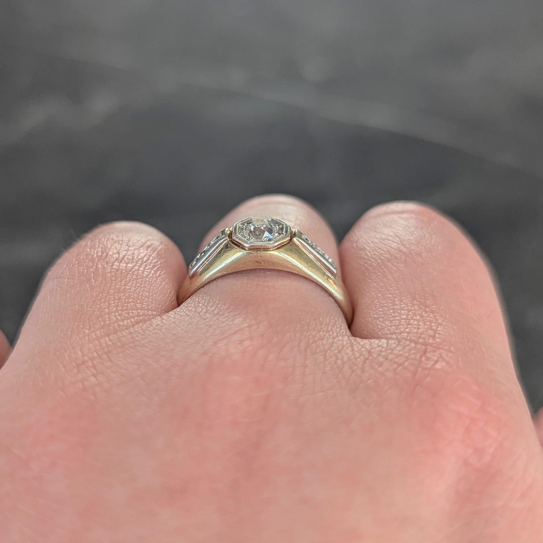 Bague unisexe Art déco en platine et or jaune 15 carats avec diamants taille mine en vente 7