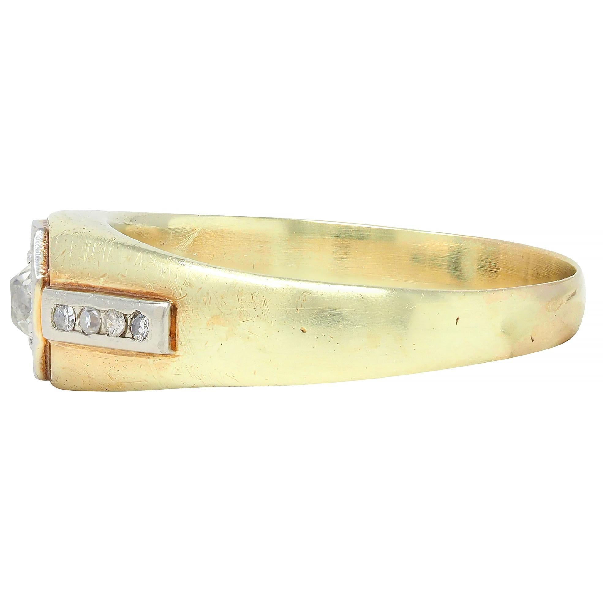 Bague unisexe Art déco en platine et or jaune 15 carats avec diamants taille mine en vente 1