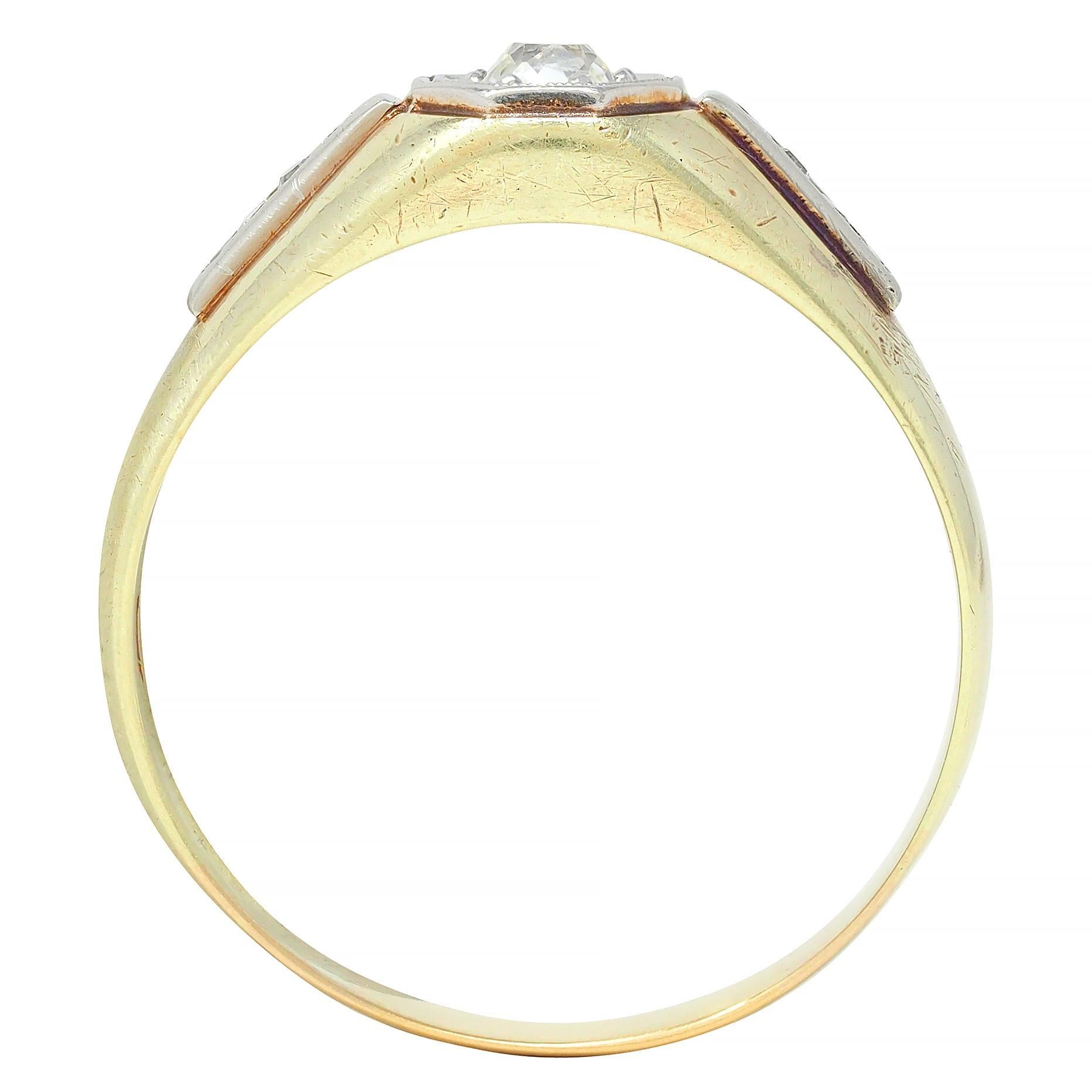 Bague unisexe Art déco en platine et or jaune 15 carats avec diamants taille mine en vente 4