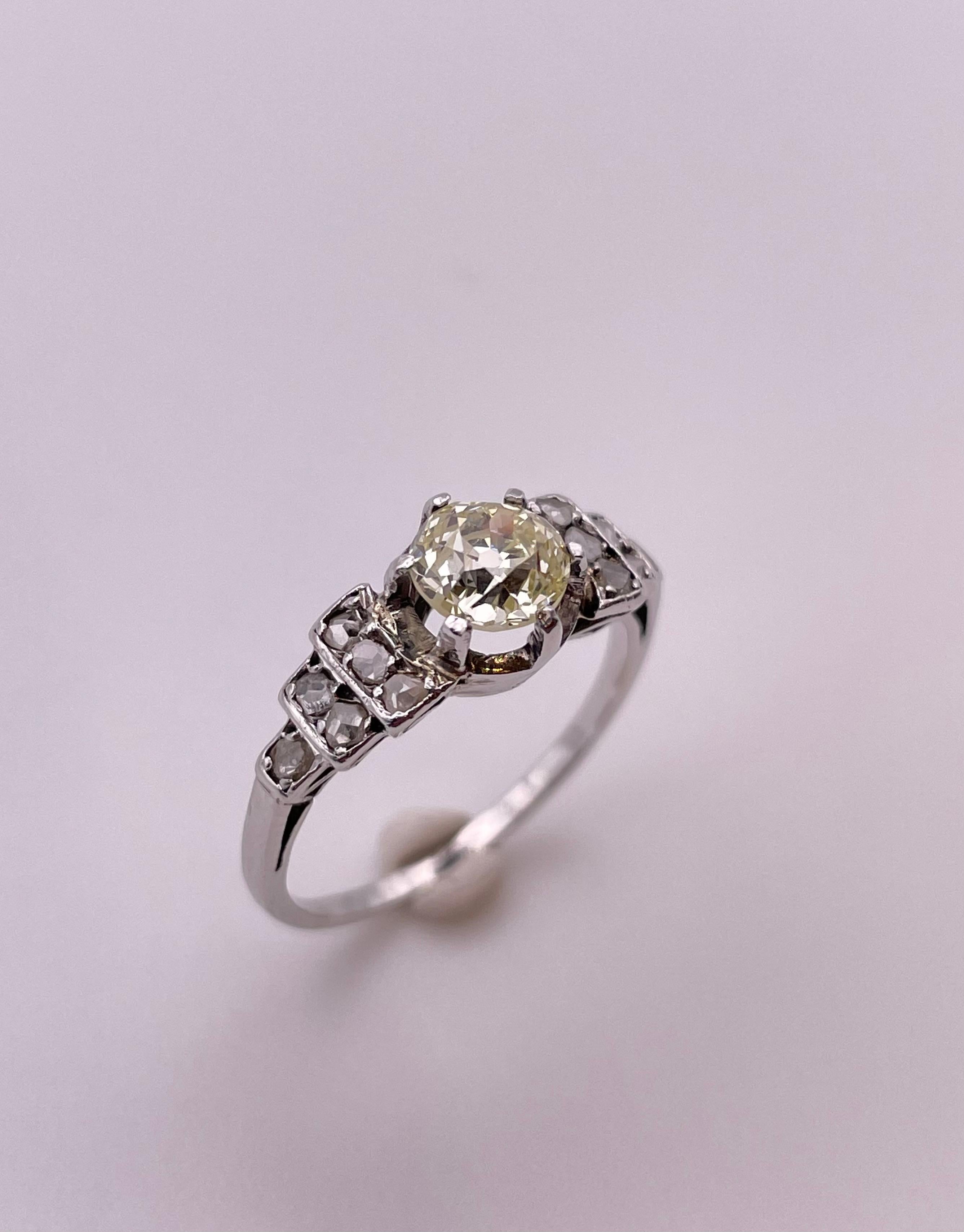 Art Deco Mine Diamond White Gold Ring Solitaire In Excellent Condition For Sale In Firenze, FI
