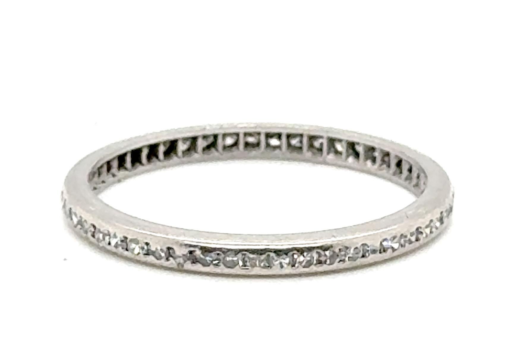 Genuine Original Antique Art Deco from 1930s Anniversary Band .75ct Single Cuts Diamond Platinum Ring 



Features 60 Matching F-G/VS Antique Single Cut Diamonds

Ideal Choice for an Anniversary or Wedding Band

A Great Choice for Stacking with