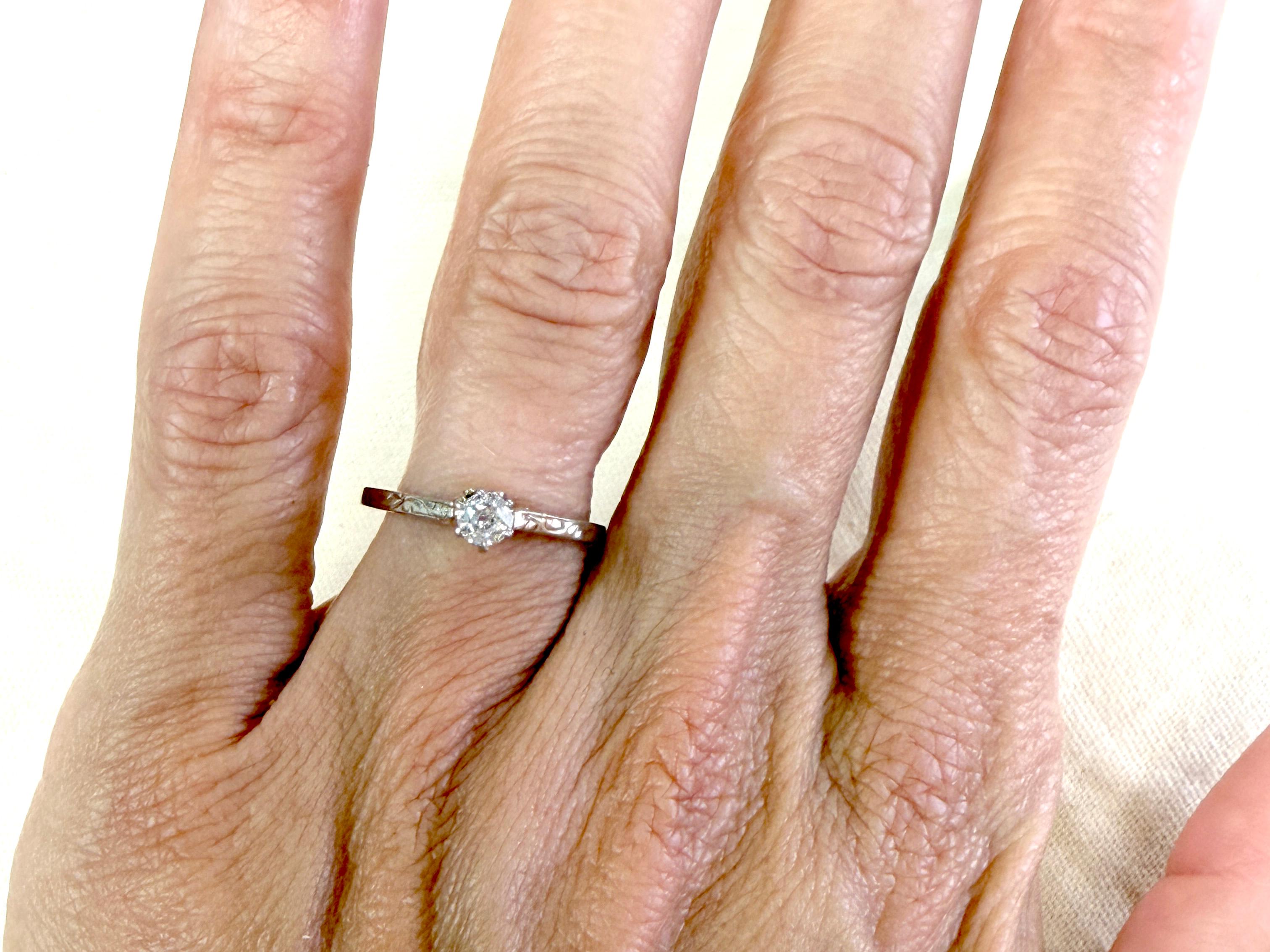 Art Deco Mined Diamond Verlobungsring .23ct Solitär Old Mine 1910's 14K White Damen im Angebot