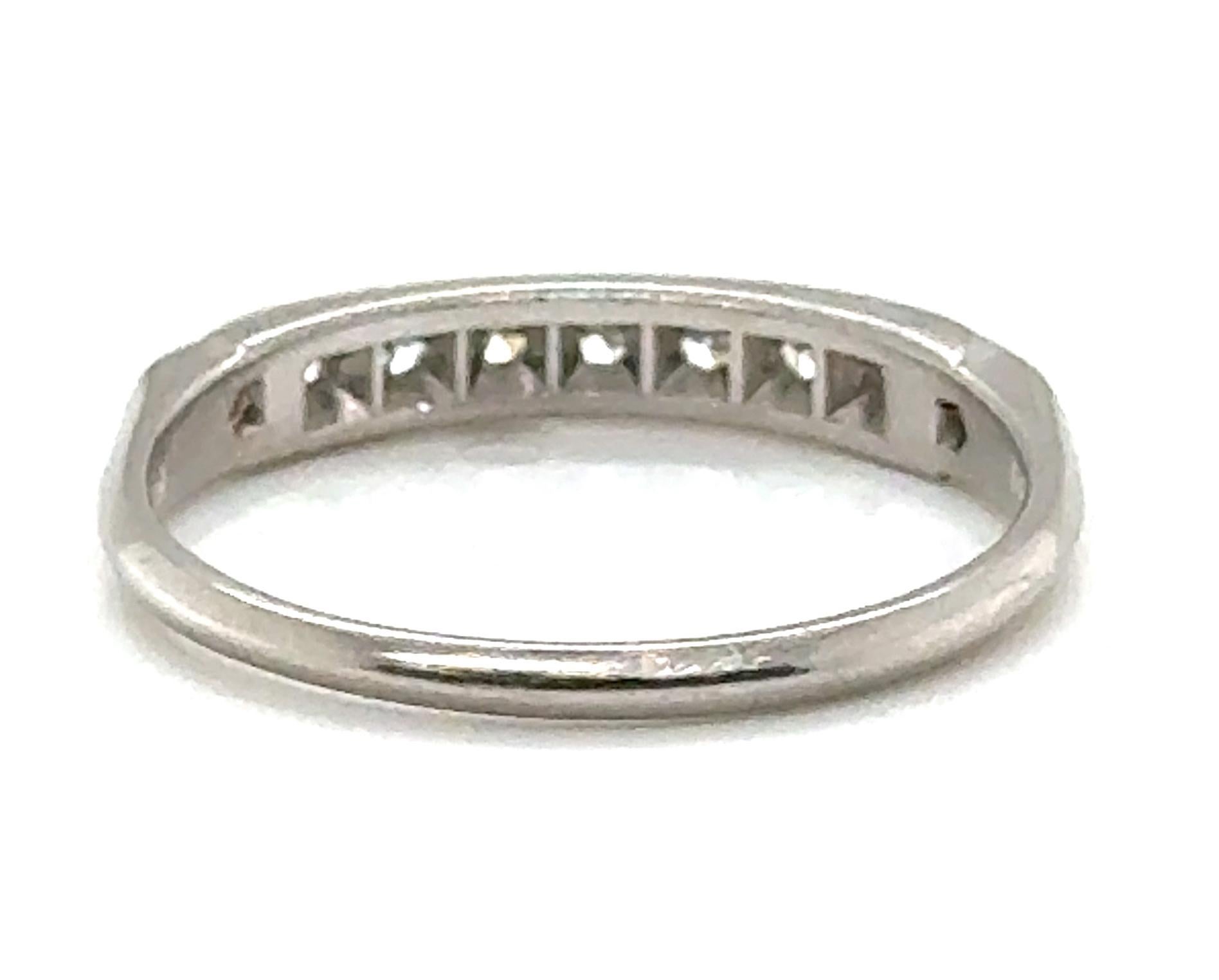 Art Deco Mined Diamant-Hochzeitsring .16ct Platin Granat Bros Original 1930er-19 im Zustand „Hervorragend“ in Dearborn, MI