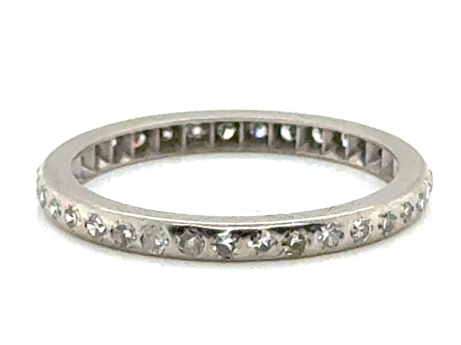 Auténtico Anillo Original Antiguo Art Decó de 1930 Anillo de Aniversario .50ct Eternidad Diamante Platino 



Características 46 Diamantes auténticos naturales extraídos de minas antiguas de talla única

Elección ideal para un anillo de aniversario