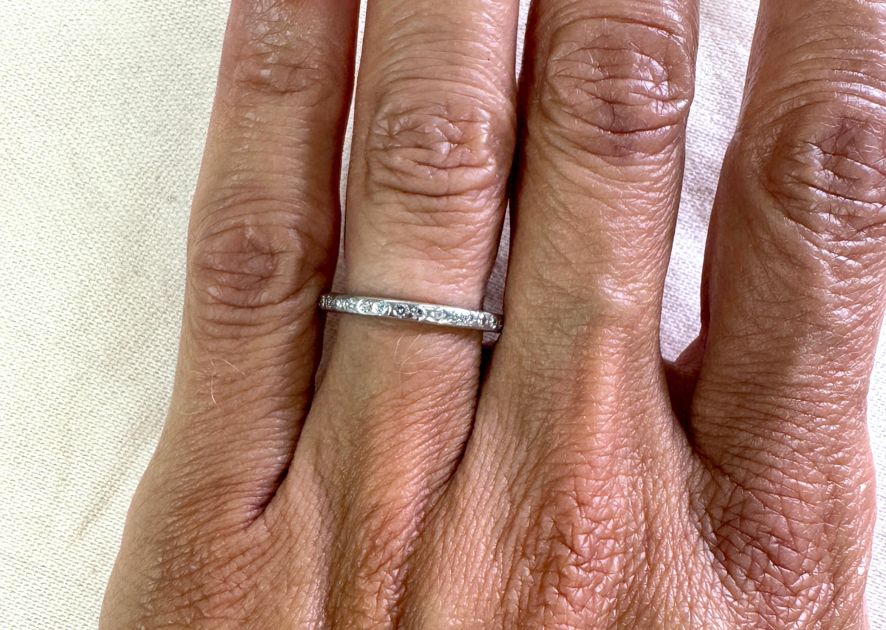 Anillo de eternidad Art Déco con diamante de 0,50 ct Original de los años 30 Anillo de platino talla 6 Corte redondo en venta