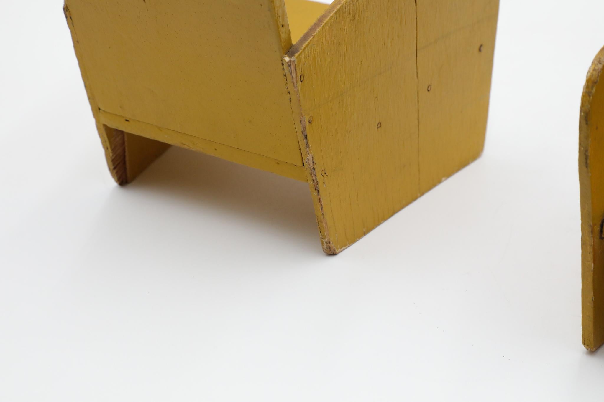Art Deco Miniature Furniture Set Painted in Yellow For Sale 6