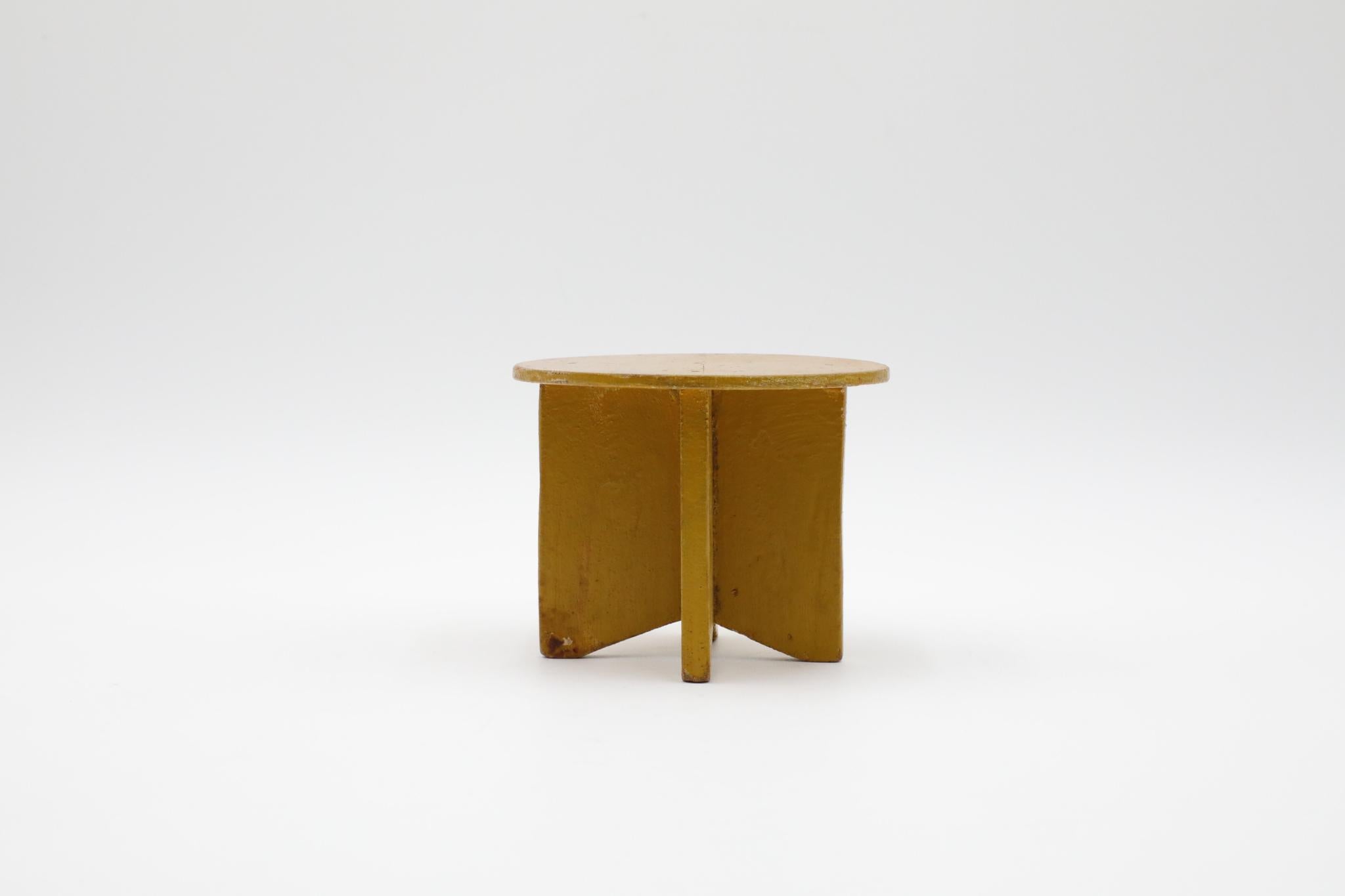 Art Deco Miniature Furniture Set Painted in Yellow For Sale 10