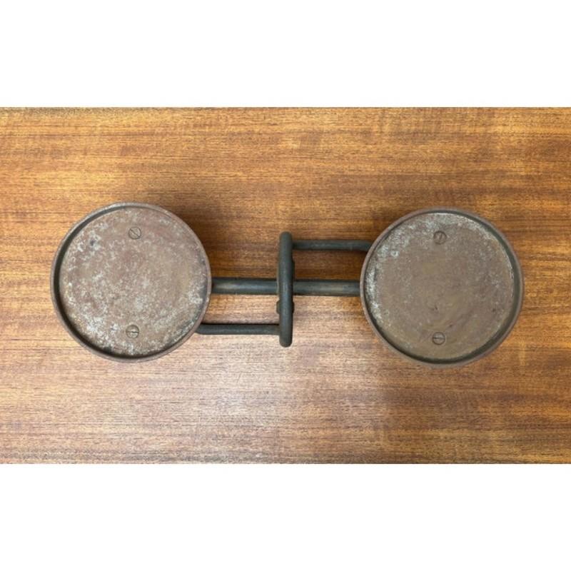 Art Deco Minimalist Metal Balance Beam Scale In Good Condition For Sale In Hamburg, DE