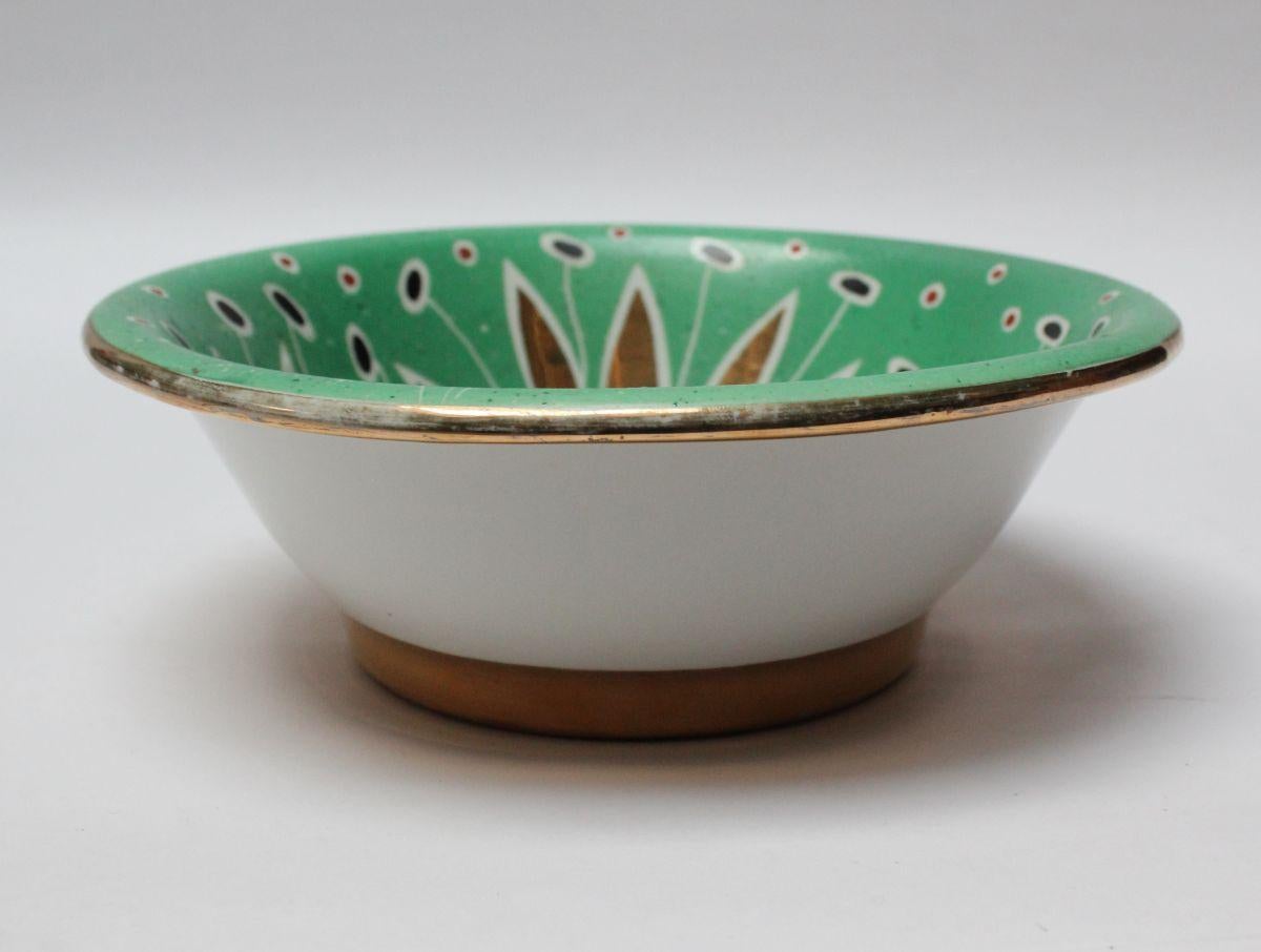 Art Deco Mint Green and Gold Leaf Ceramic Bowl by Waylande Gregory For Sale 11