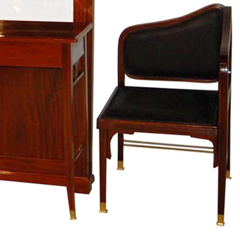 Ensemble miroir et chaise Art Déco par J & J Kohn Bon état - En vente à Pompano Beach, FL