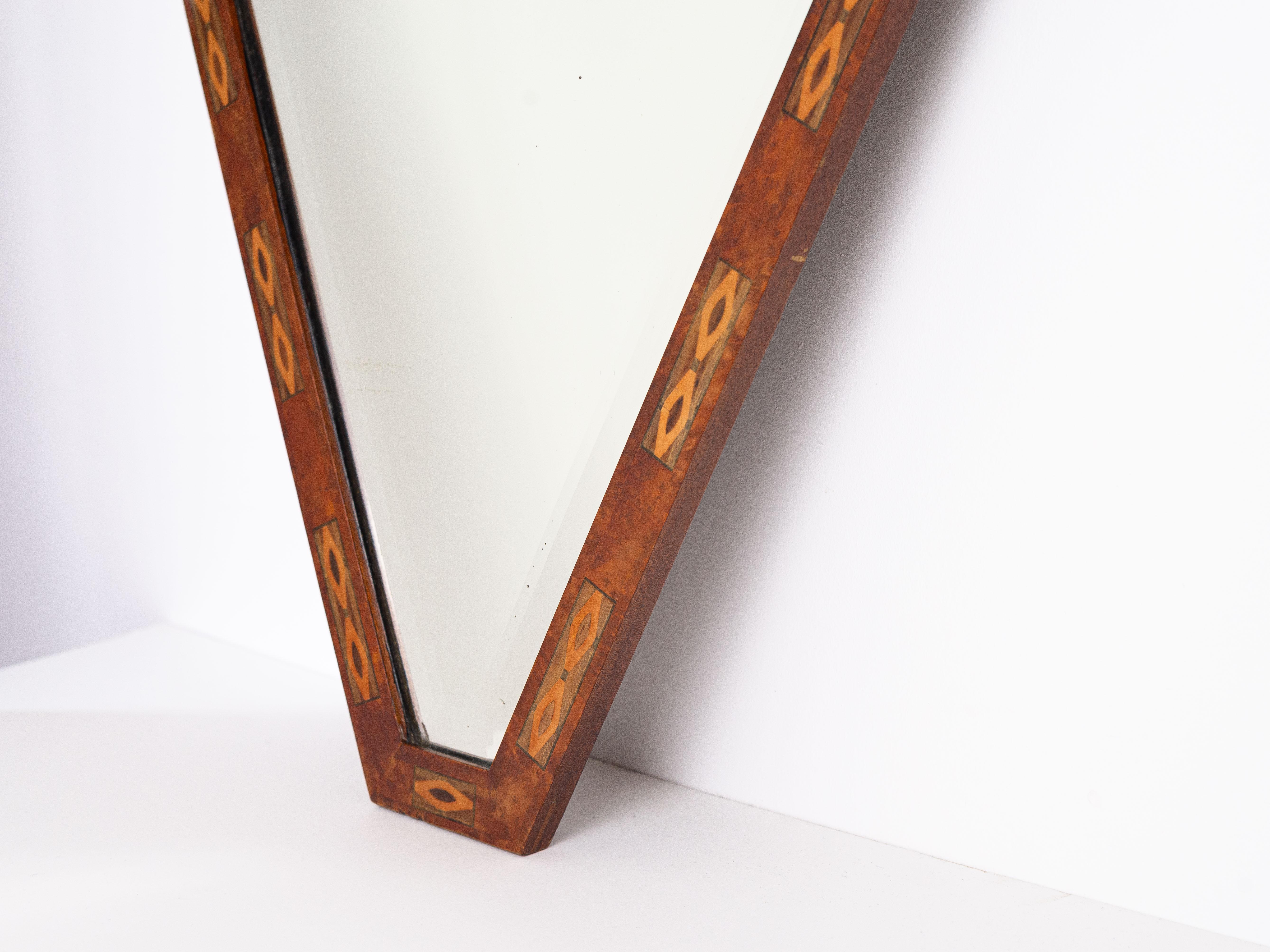 Art Deco Mirror in Burl Wood and Veneer Marquetry - Diamond Shape Años 30 Francia en Bueno estado para la venta en ROUEN, Normandie