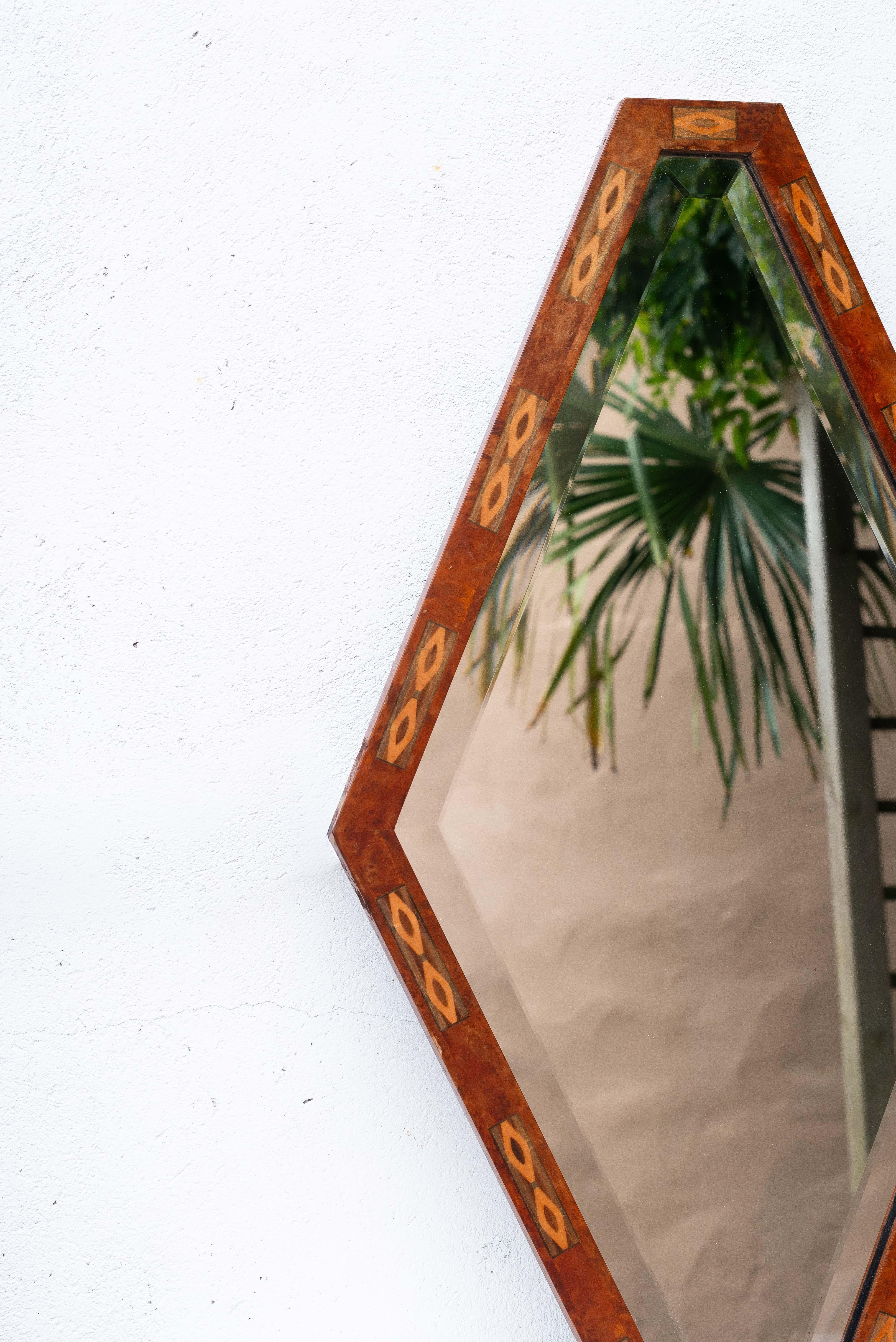 Art Deco Mirror in Burl Wood and Veneer Marquetry - Diamond Shape Años 30 Francia siglo XX en venta