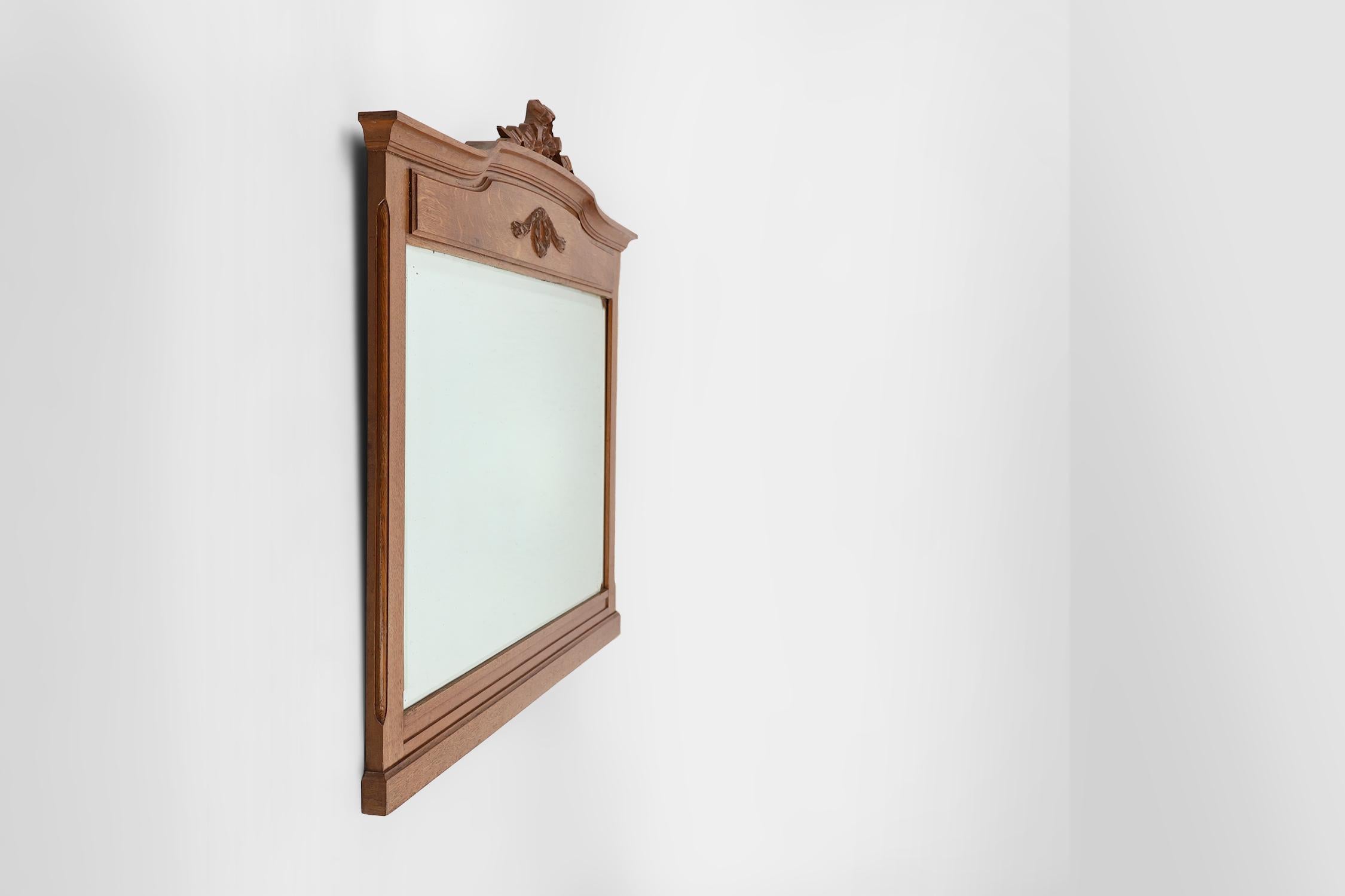 Art Deco mirror in oak with carved decorations and facet cut mirror, 1930s For Sale 2