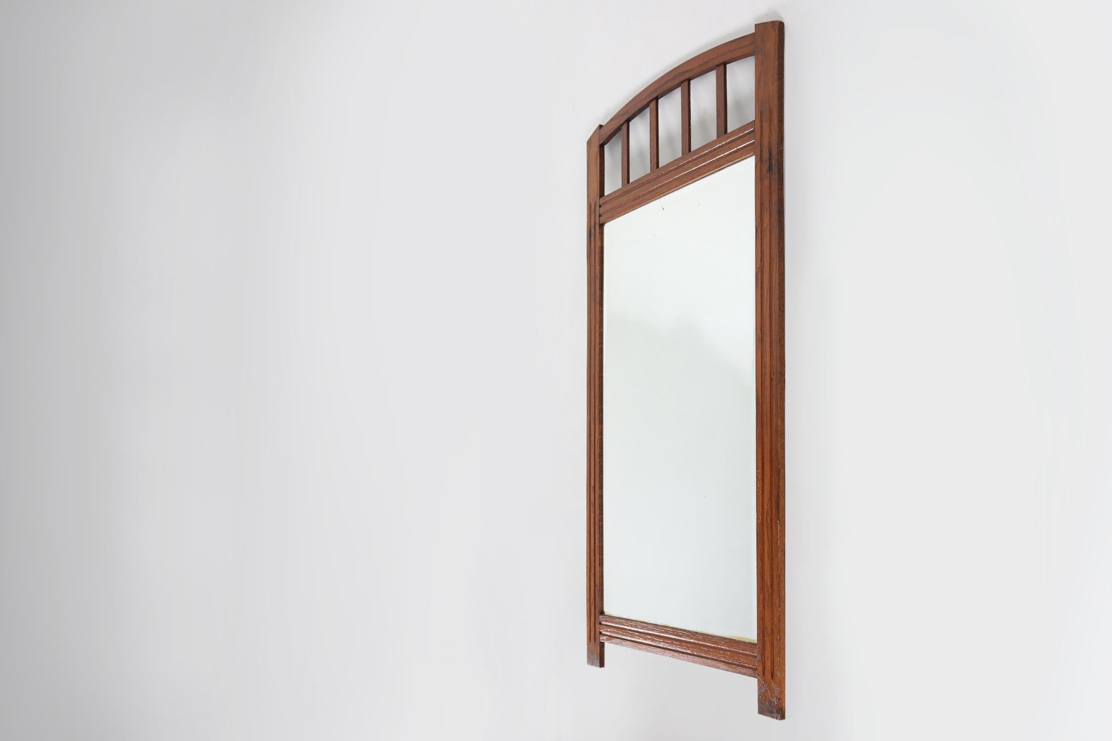 Belgique / 1930 / miroir / bois, miroir / Art déco

Miroir Art Déco en bois massif avec de jolis détails sculpturaux.

Miroir Art Déco belge en bois massif, fabriqué dans les années 1930. 

Ce miroir présente un cadre sculptural en bois