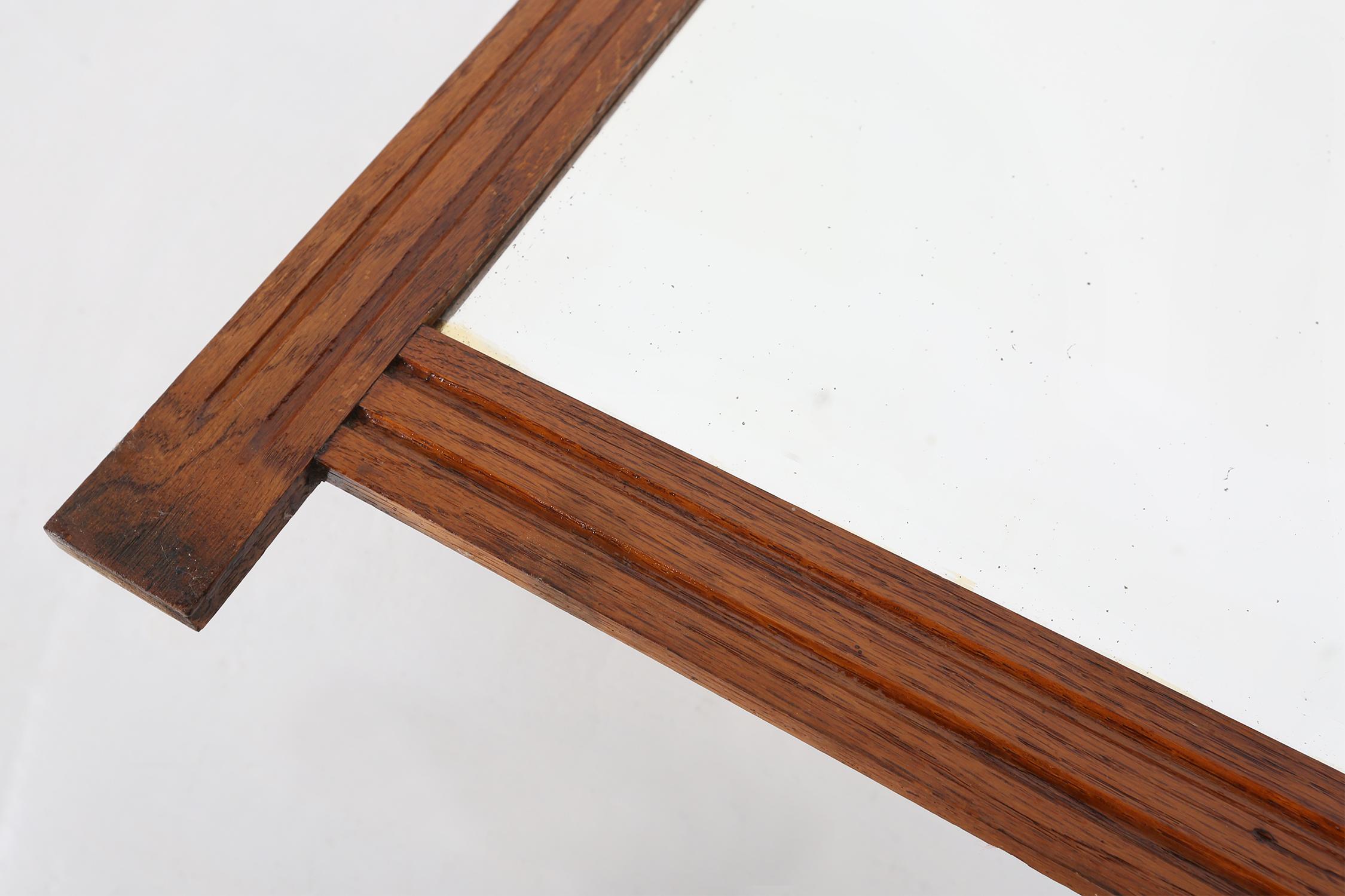 Miroir Art déco en bois massif avec miroir découpé à facettes, années 1930 Bon état - En vente à Meulebeke, BE
