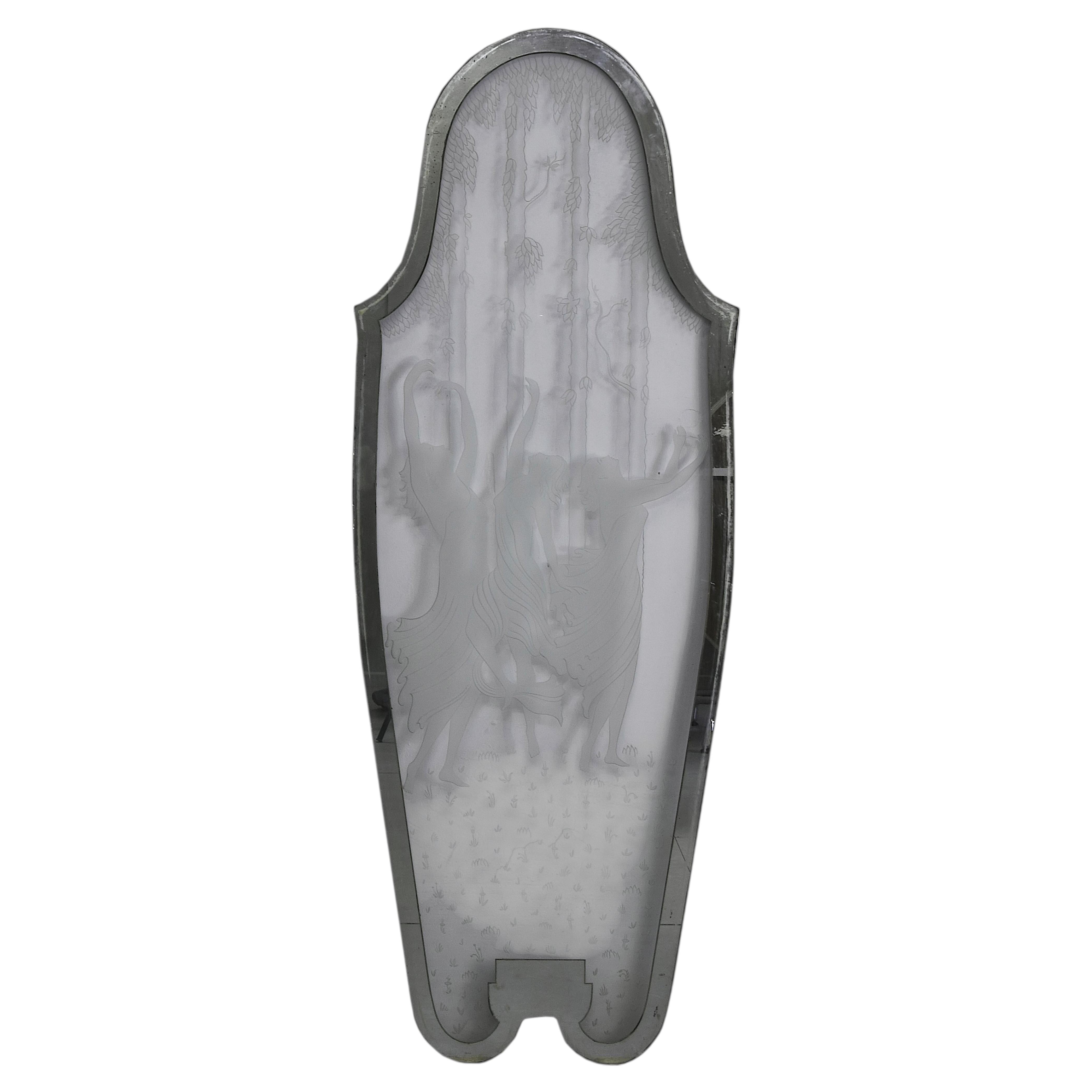 Panneau de miroir Art Déco en verre dépoli et gravé avec figures dansantes et cadre en miroir en vente