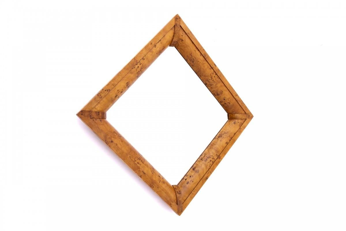 Specchio Art Deco della metà del XX secolo, Polonia.

Cornice geometrica in Wood, realizzata in legno di radica chiaro.

Lo specchio può essere appeso in varie posizioni.

Dimensioni: altezza 119 - 85 cm / 119 - 85 cm