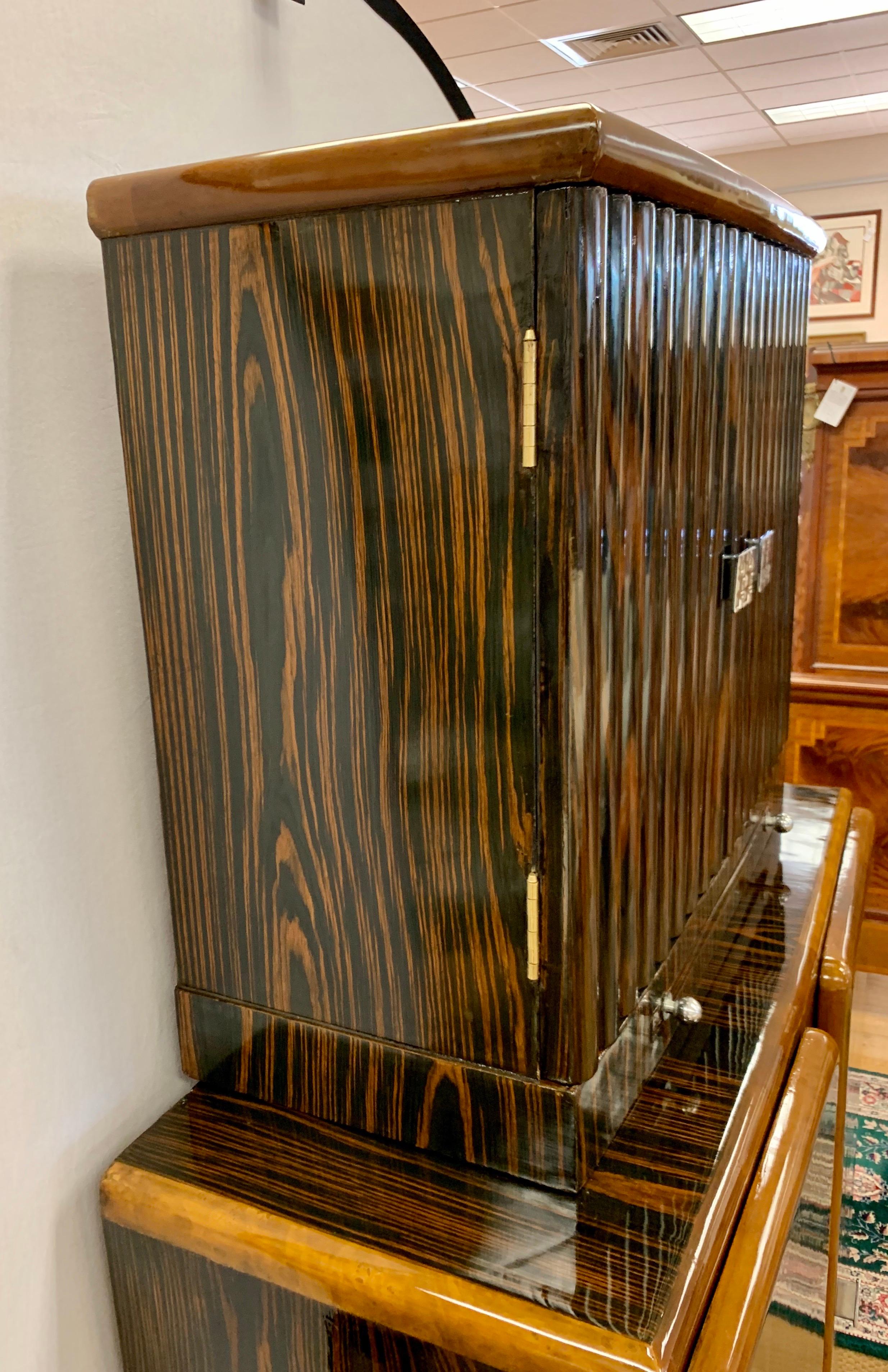 Art Deco Macassar Wood Mirrored Bar Cabinet Credenza Top and Bottom 4