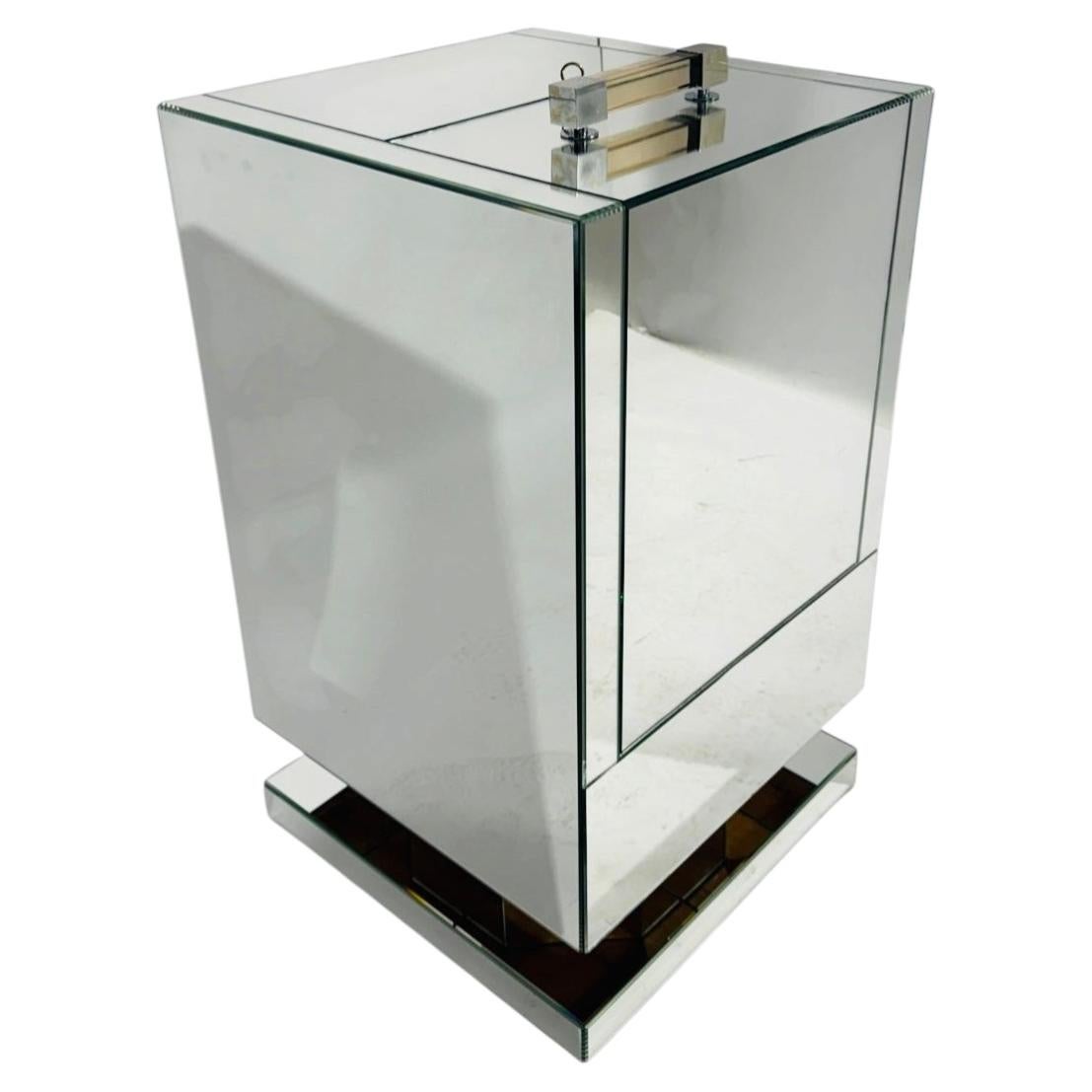 Art Deco Mirrored Cocktail Cabinet Bar. For Sale