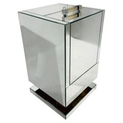 Art Deco Mirrored Cocktail Cabinet Bar.