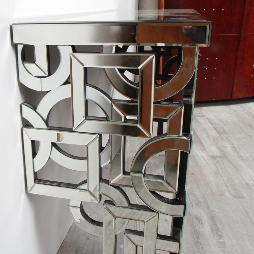 Art Deco Style Mirrored Console Table In Good Condition For Sale In New London, CT