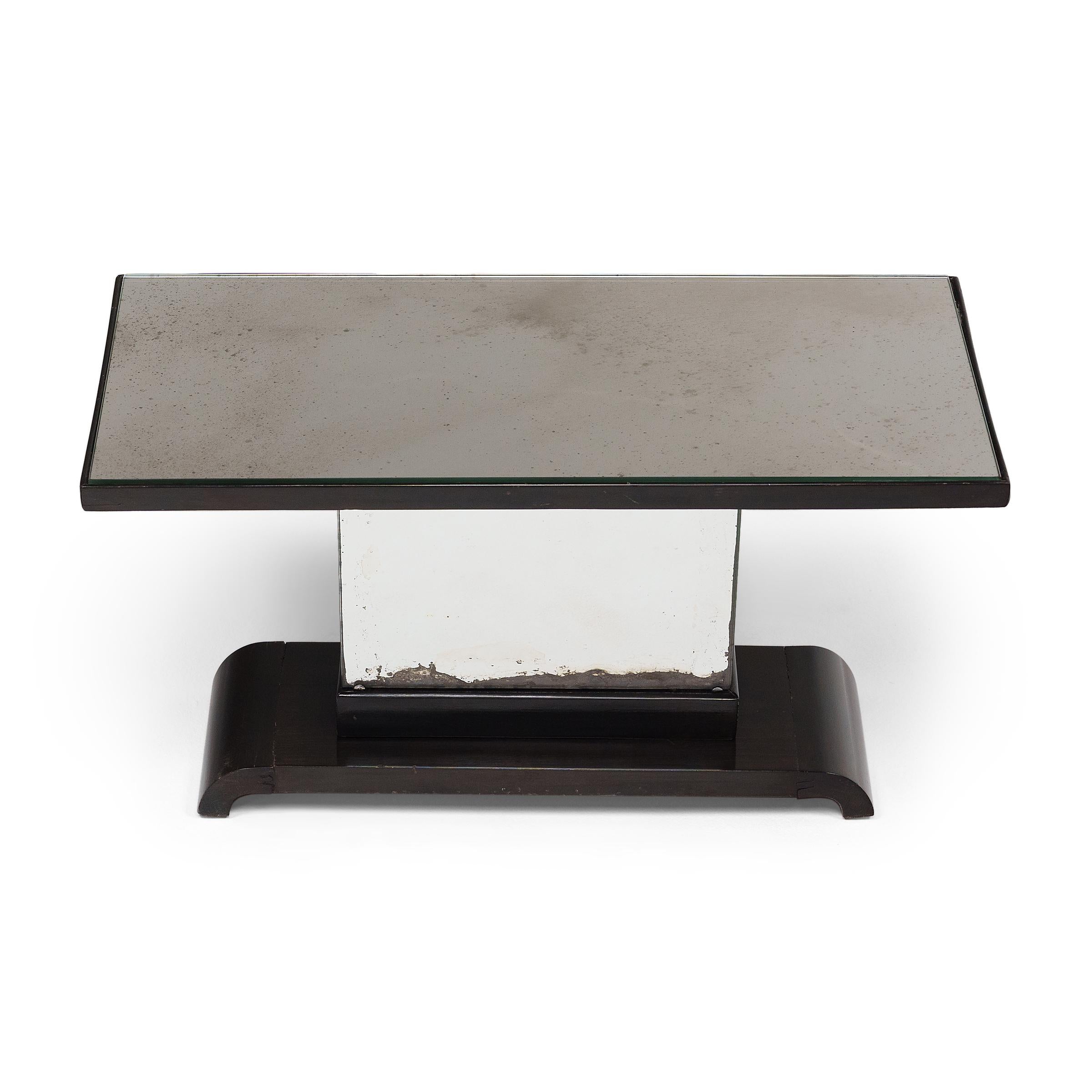 Art Deco Mirrored Pedestal Table, c. 1930s In Good Condition For Sale In Chicago, IL