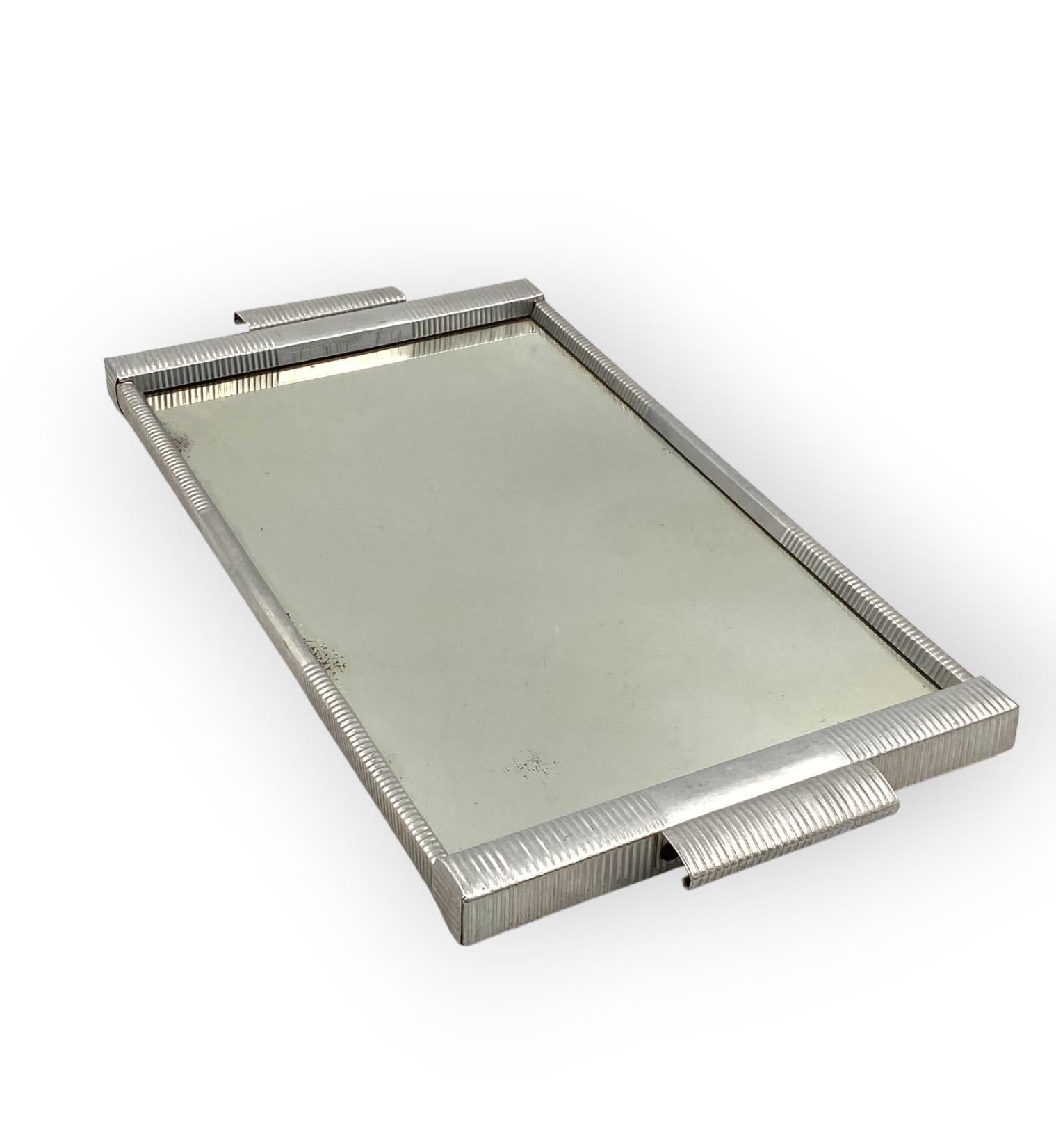 Art Deco mirrored tray, France 1930s For Sale 8
