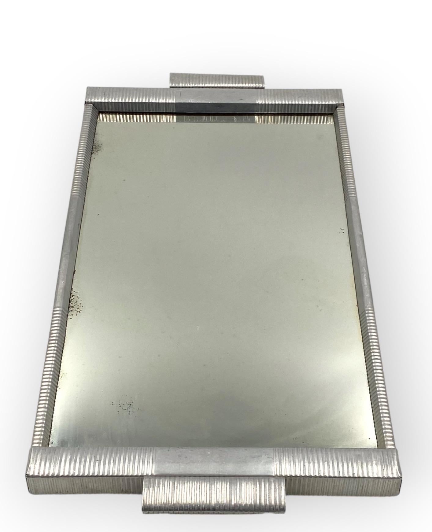 Art Deco mirrored tray, France 1930s For Sale 10