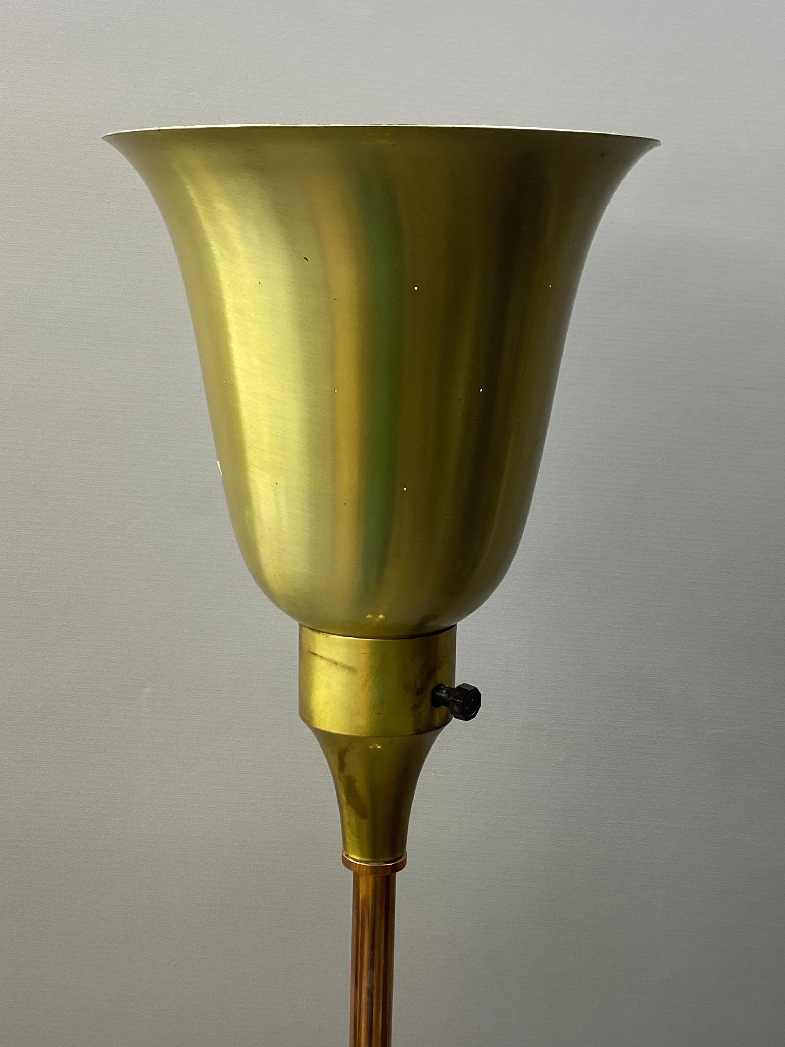 Art Deco Stehlampe aus gemischten Metallen (Art déco) im Angebot
