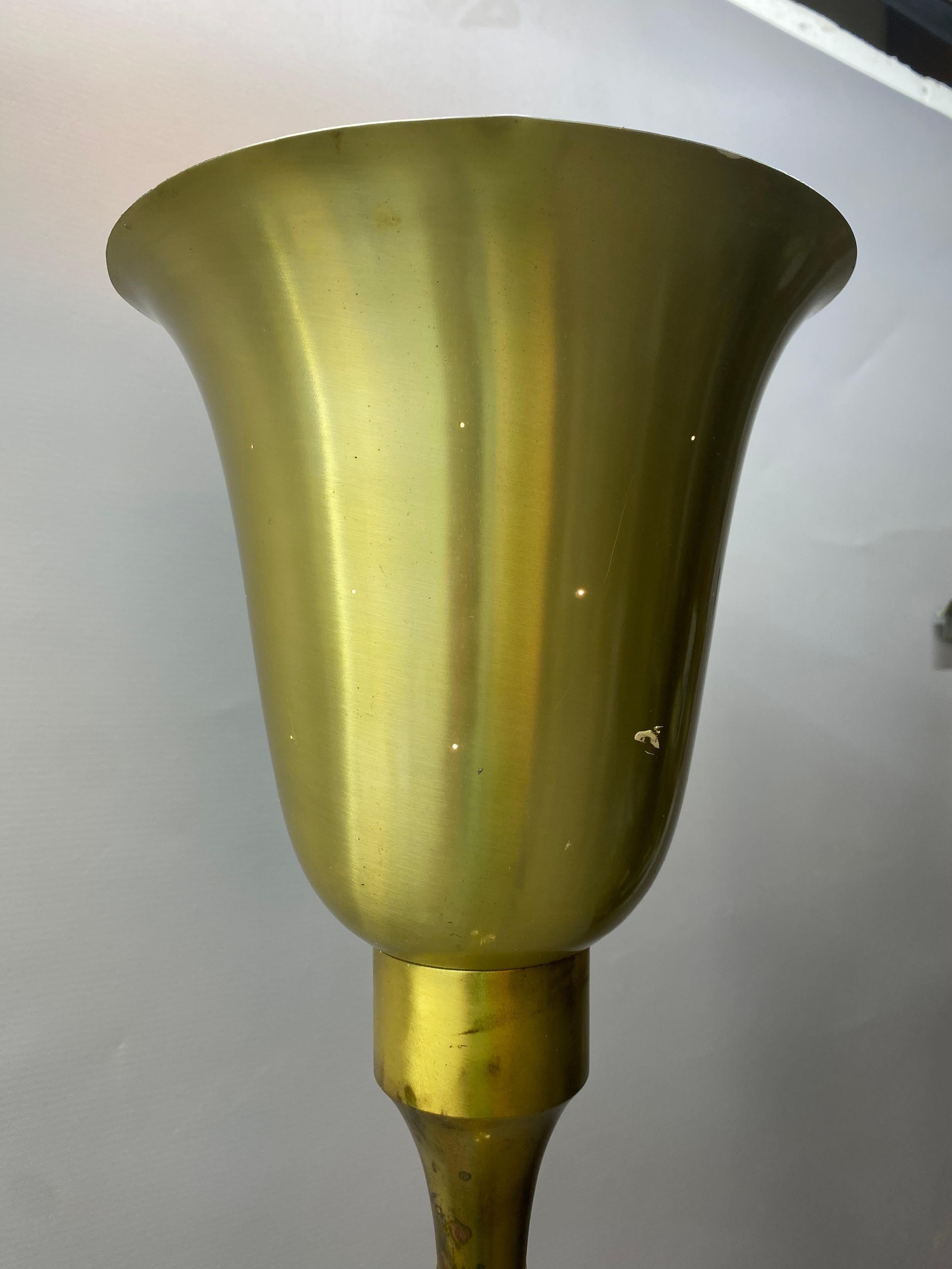 Art Deco Stehlampe aus gemischten Metallen (amerikanisch) im Angebot