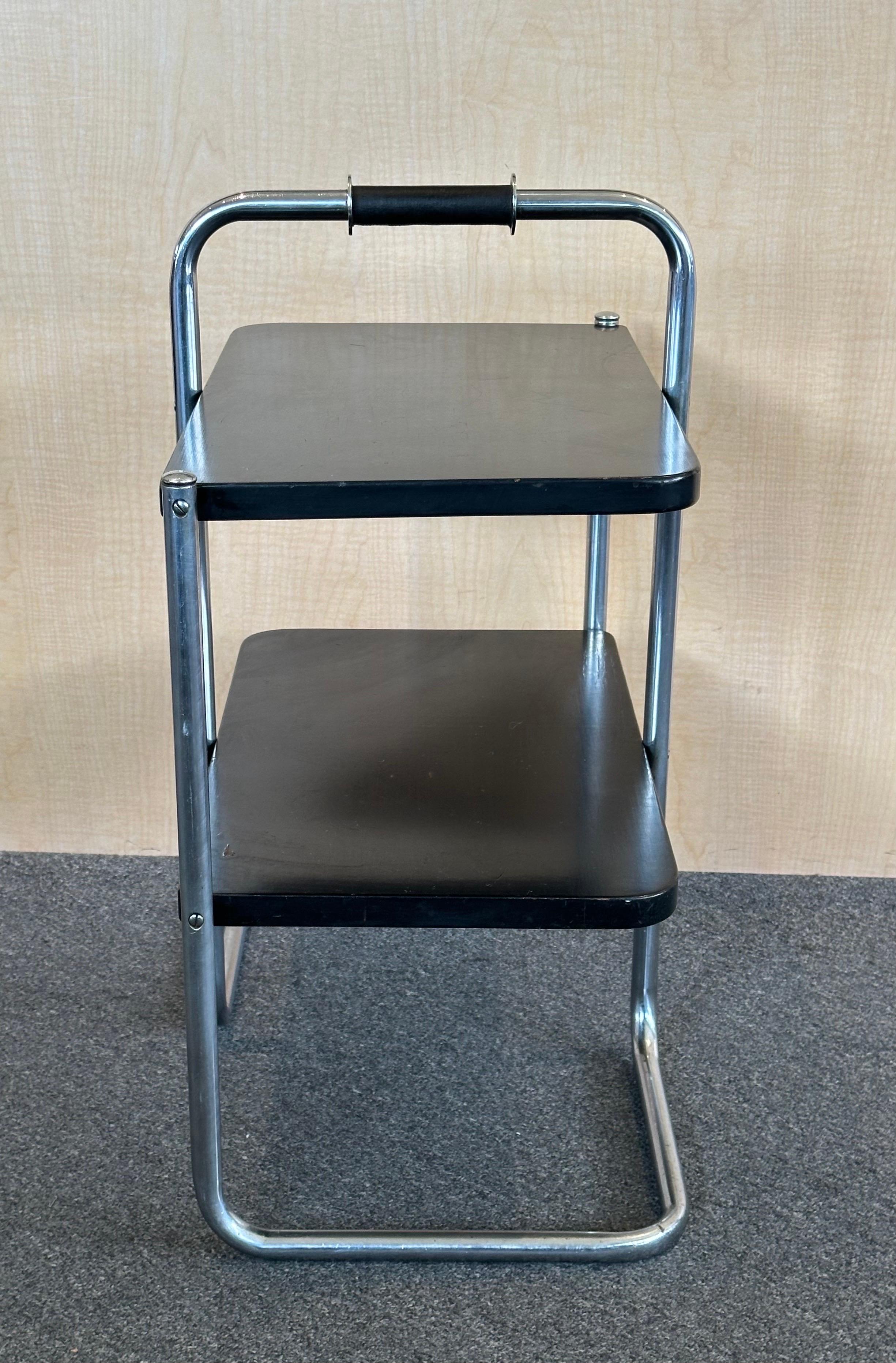 Art Deco Model 305 Chrome & Lacquer End Table by Wolfgang Hoffman for Howell Co. For Sale 1