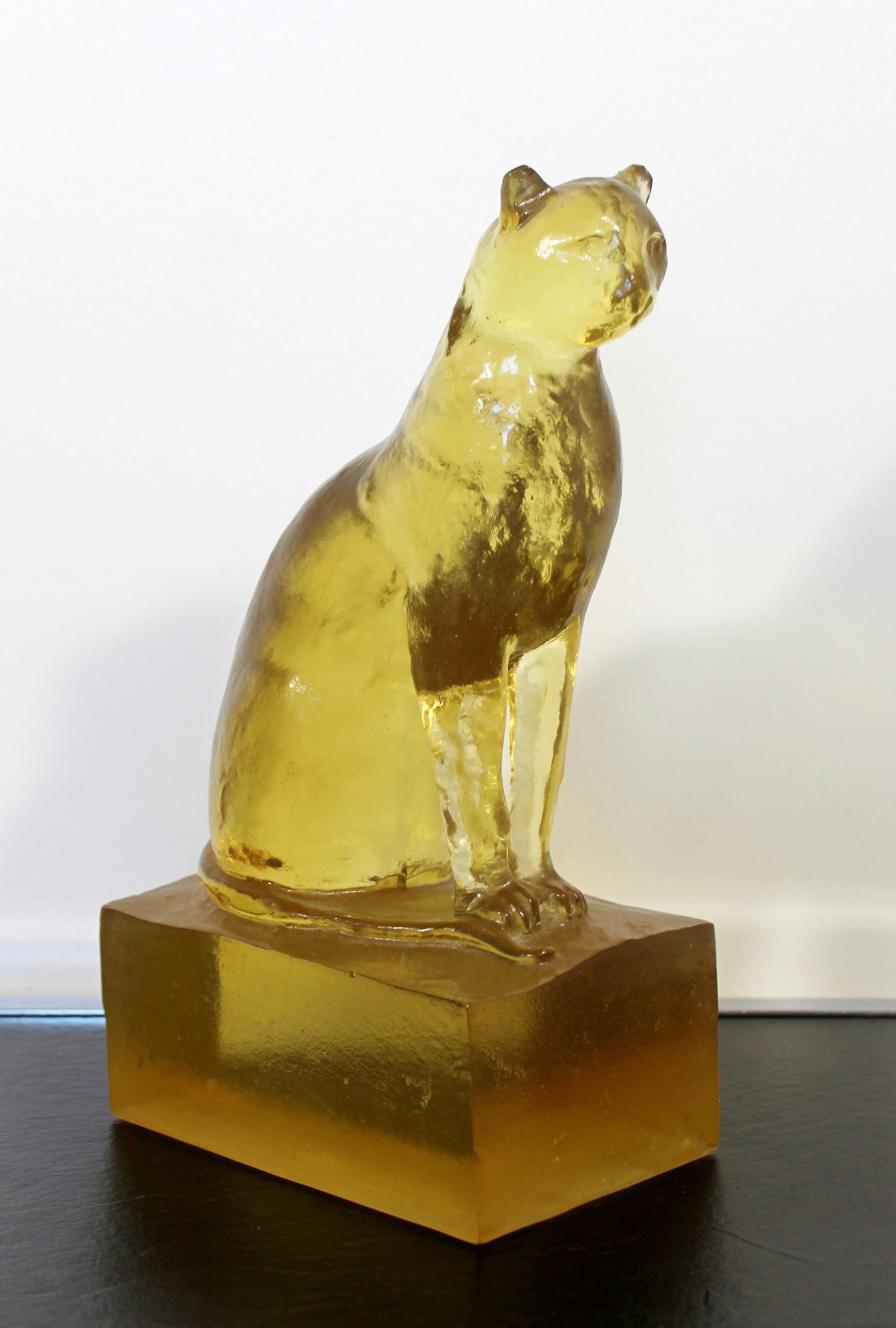 Art Deco Modern Dorothy Thorpe Resin Cat Sphinx Table Sculpture, 1940s Yellow In Good Condition In Keego Harbor, MI