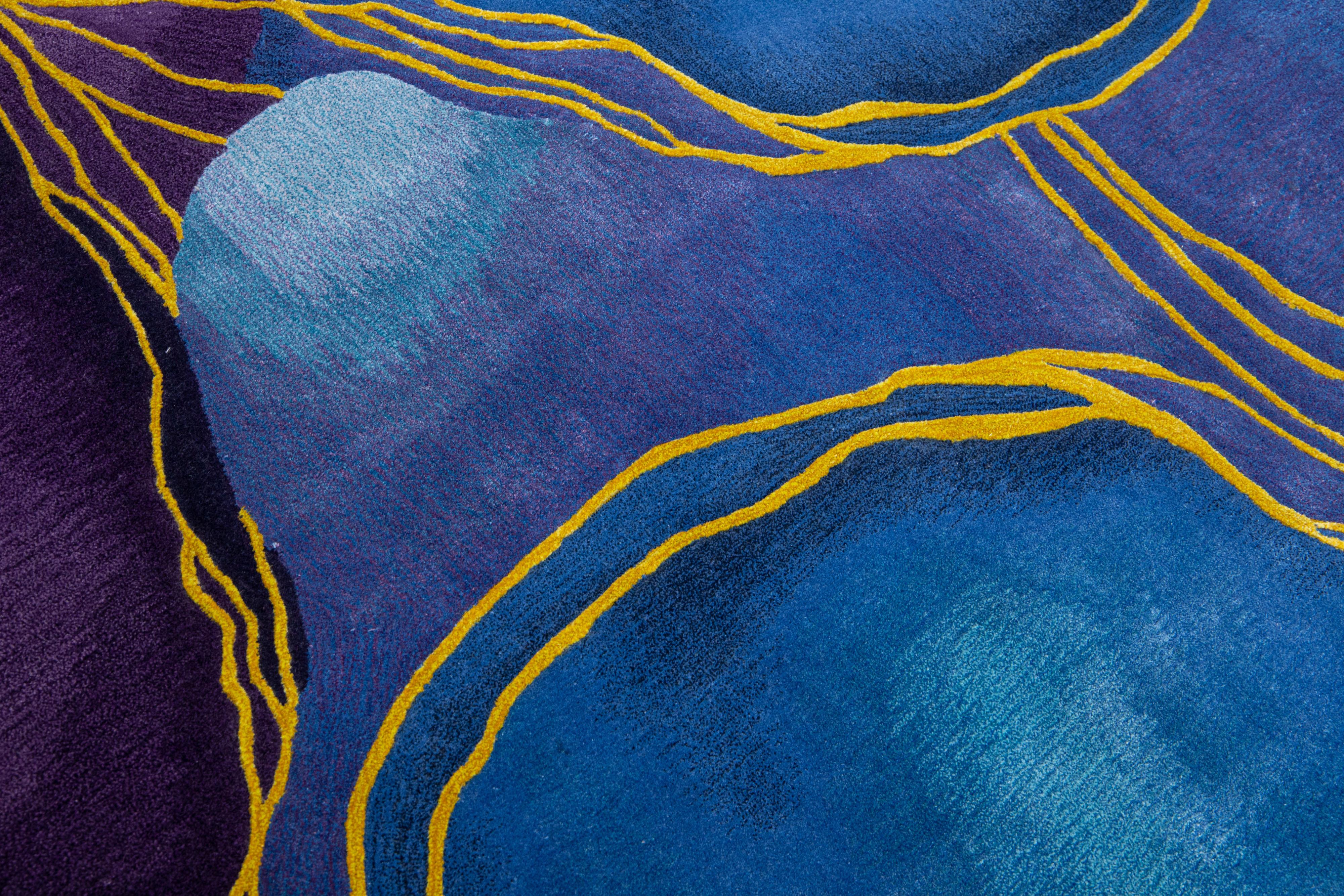 Art Deco Modern Hand-Tufted Wool Rug with Blue & Purple Abstract Motif In New Condition For Sale In Norwalk, CT
