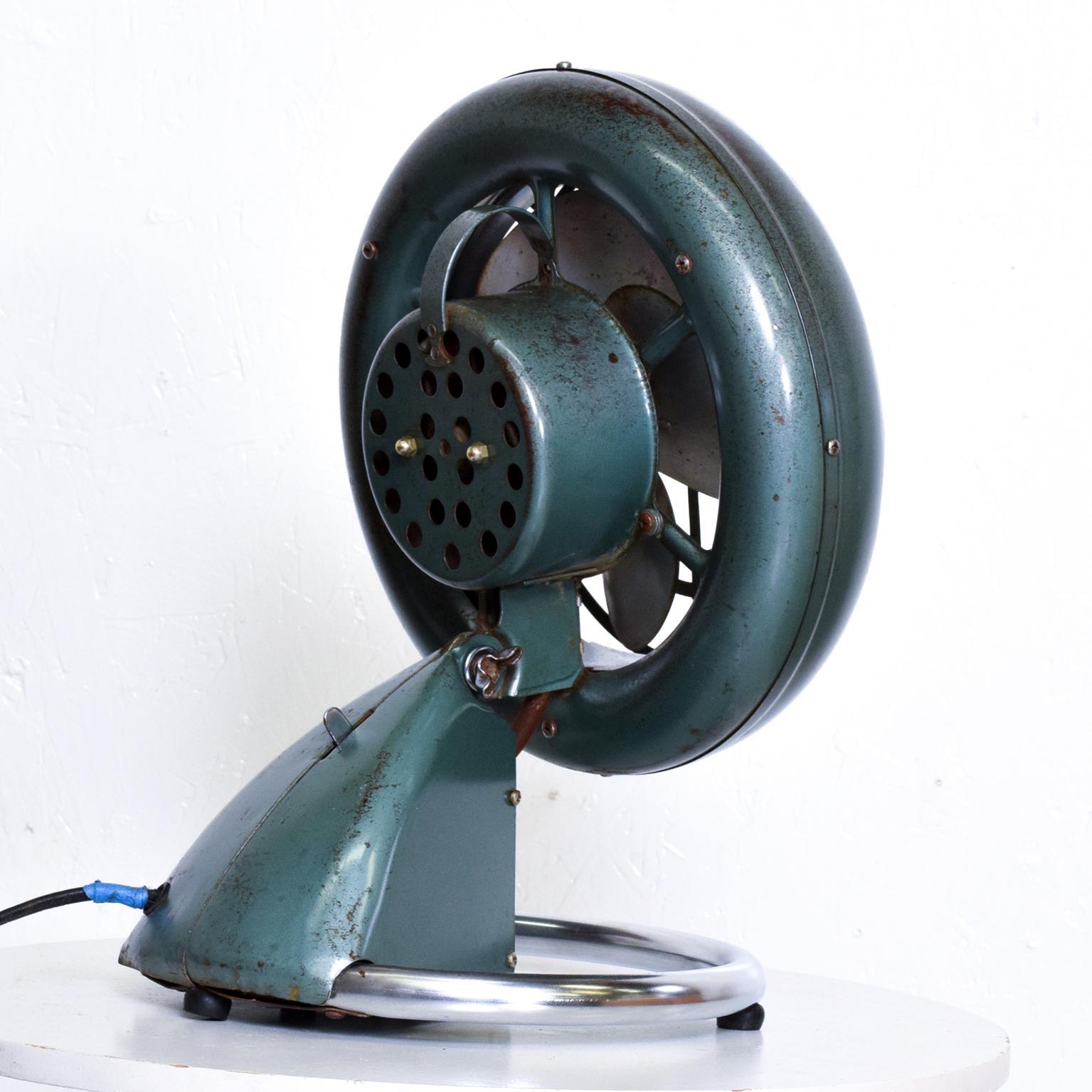 American 1940s Art Deco Modern Industrial Electric Fan Collector's Item by ARVIN