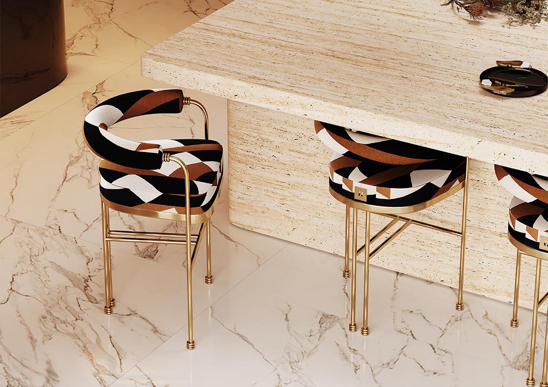 Chaise de bar ou de comptoir en velours de style Art Déco moderne avec détails dorés en vente 3