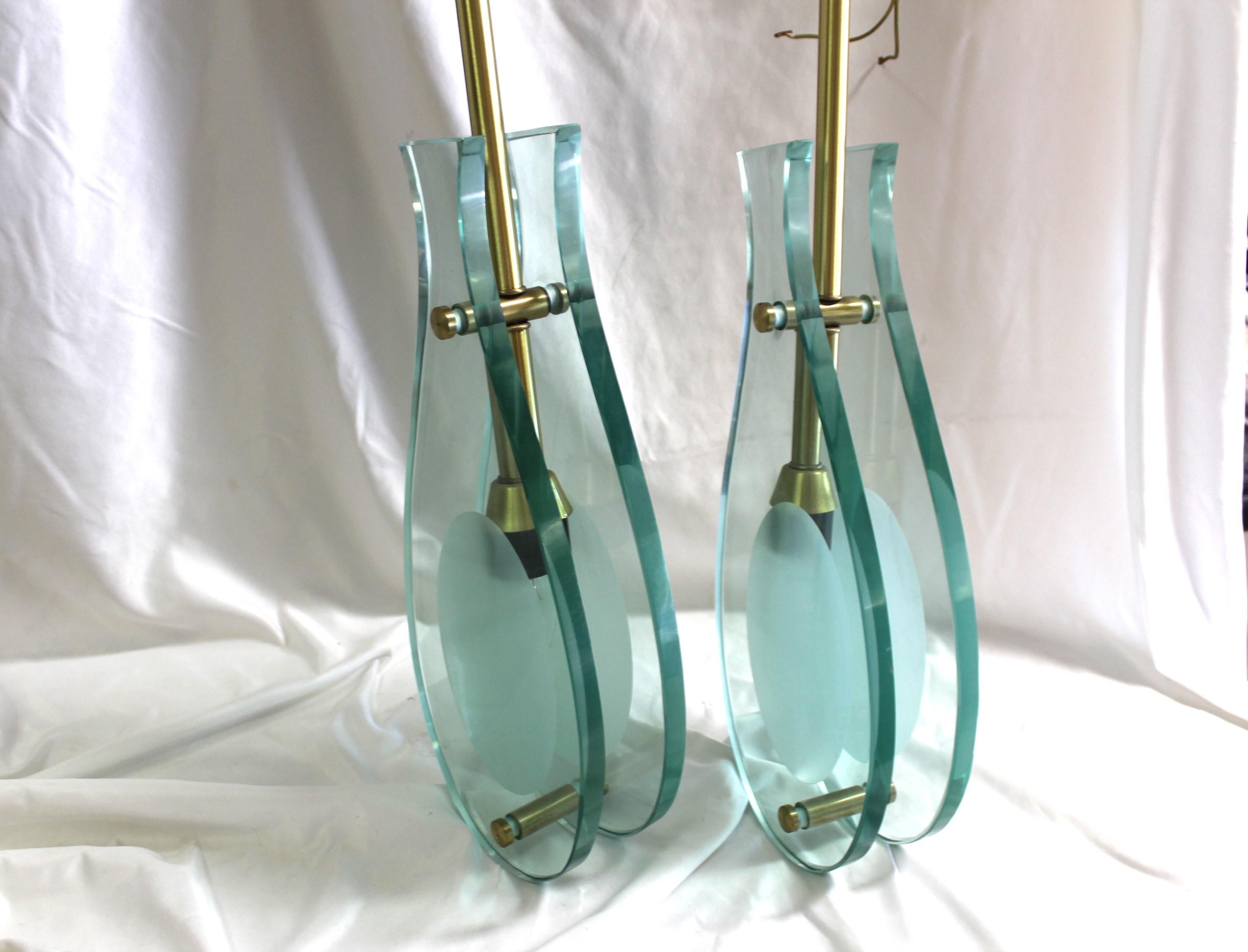 Art Deco/Modern Pendant, Solid Brass & Glass   Fontana Style For Sale 4