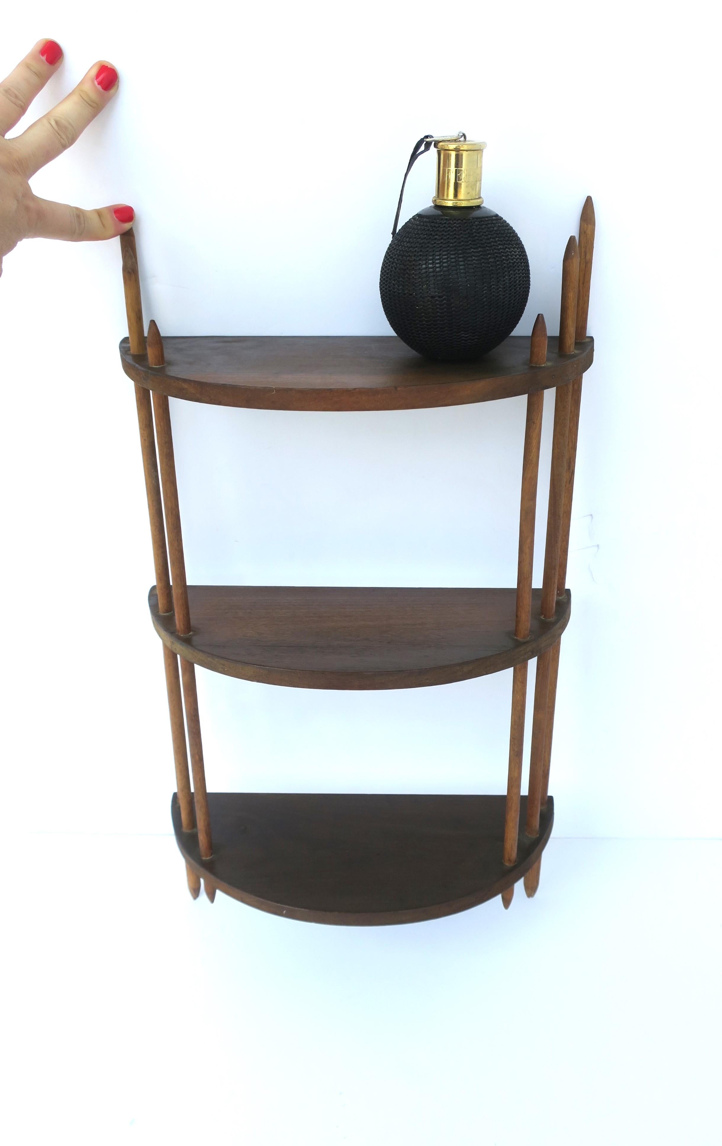 Estantería de Pared de Madera Natural de Época Moderna Art Decó con Estantes mediados del siglo XX
