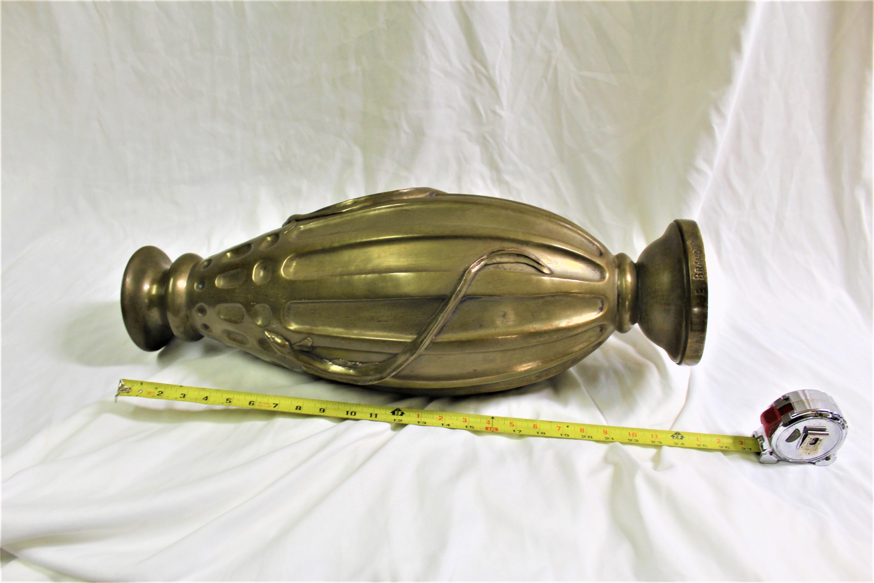 Art Deco/Moderno  Vaso Salamandra , Bronzo In condizioni buone in vendita a Los Angeles, CA