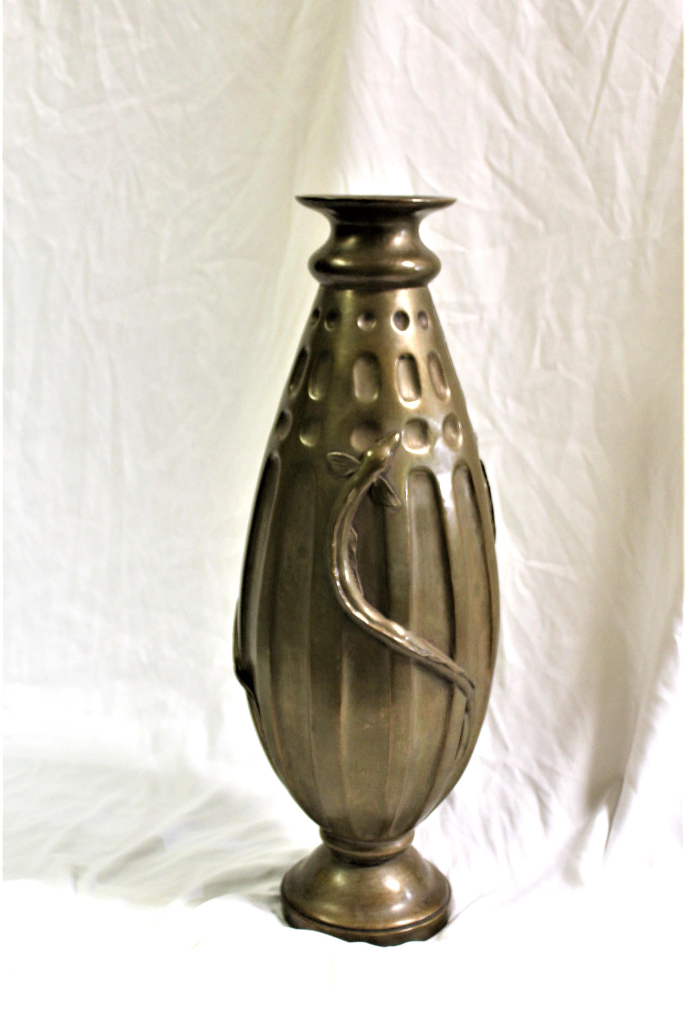 XXI secolo e contemporaneo Art Deco/Moderno  Vaso Salamandra , Bronzo in vendita