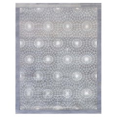 Art-Déco-Teppich in modernem Schiefergrau mit elfenbeinfarbener Seide „Spider Web“ von Doris Leslie Blau