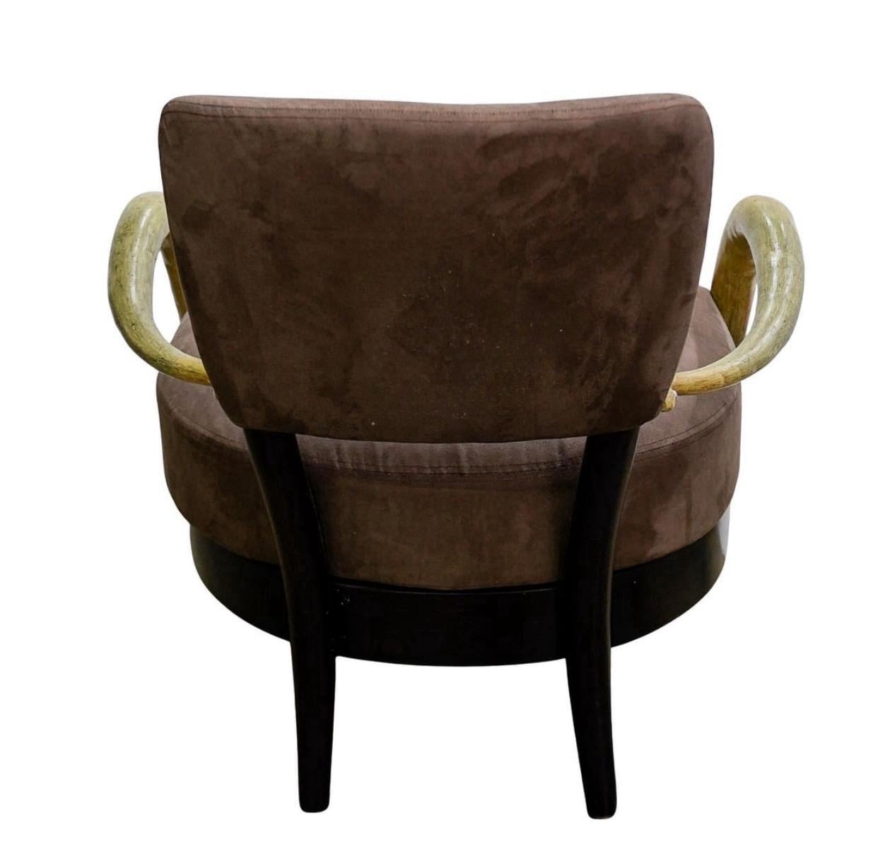 Filippino Sedia Club Art Deco Moderne con dettaglio in finto Horn in vendita